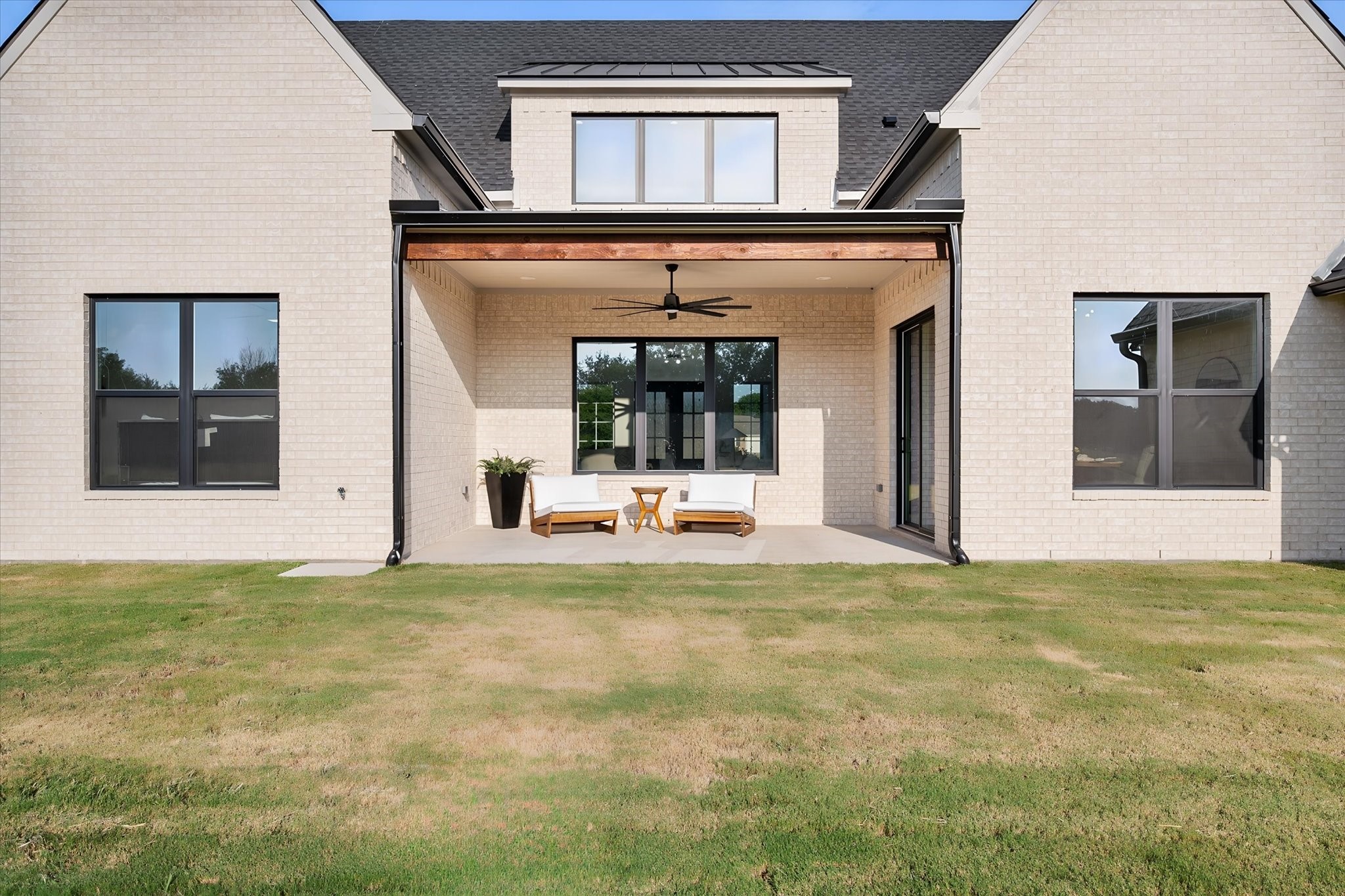 209 Waverunner Court