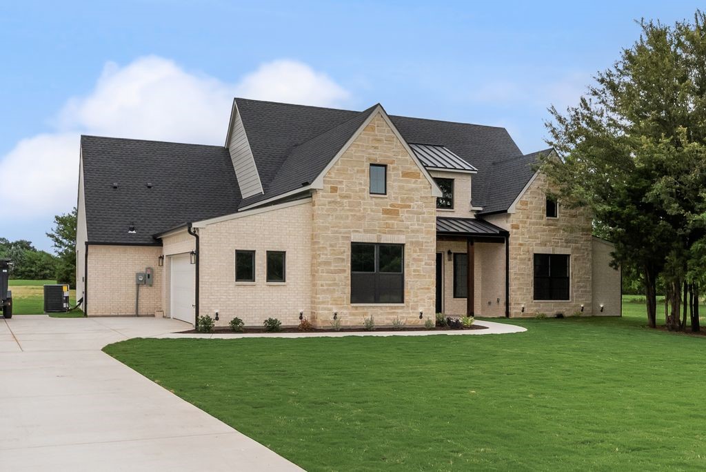 209 Waverunner Court