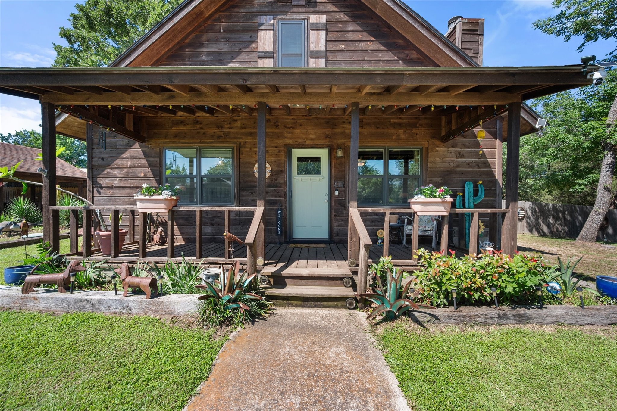 377 Southern Oaks Drive