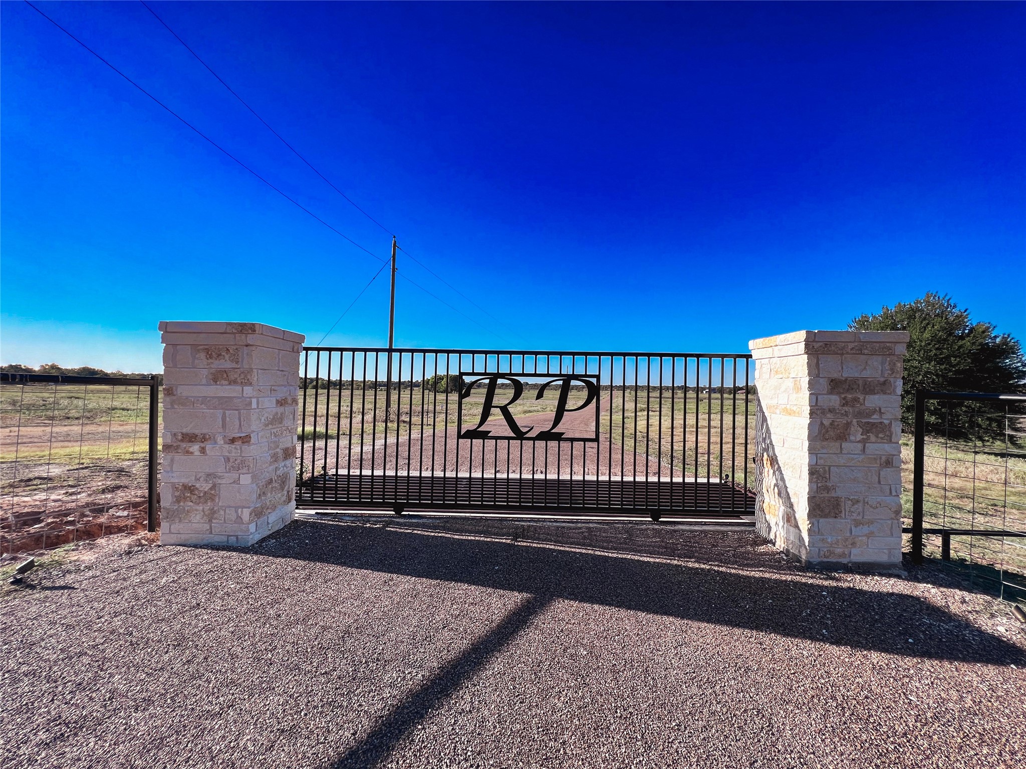 1500 Private Road 8496