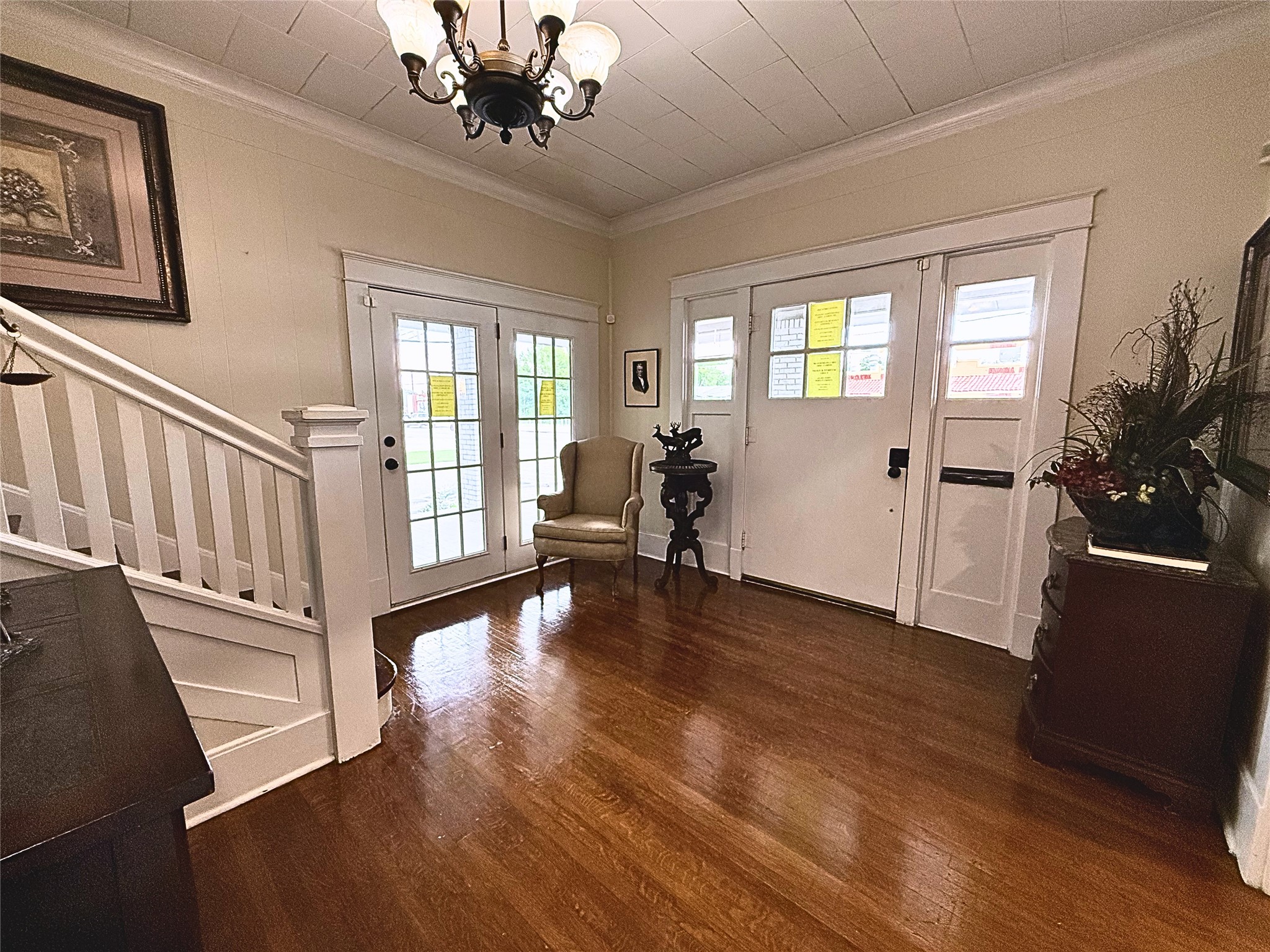 806 W 7th Avenue