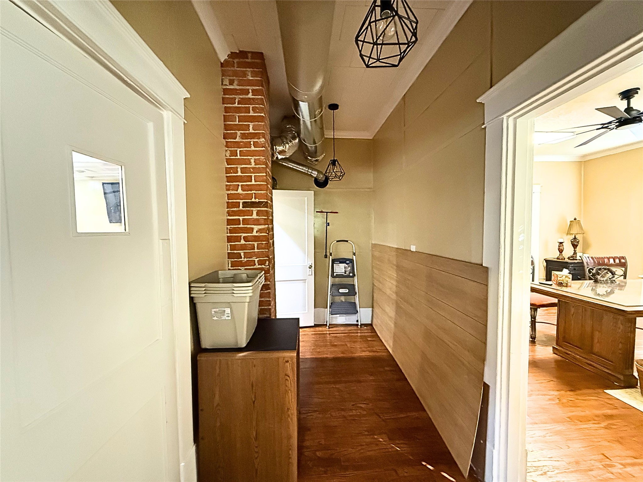 806 W 7th Avenue