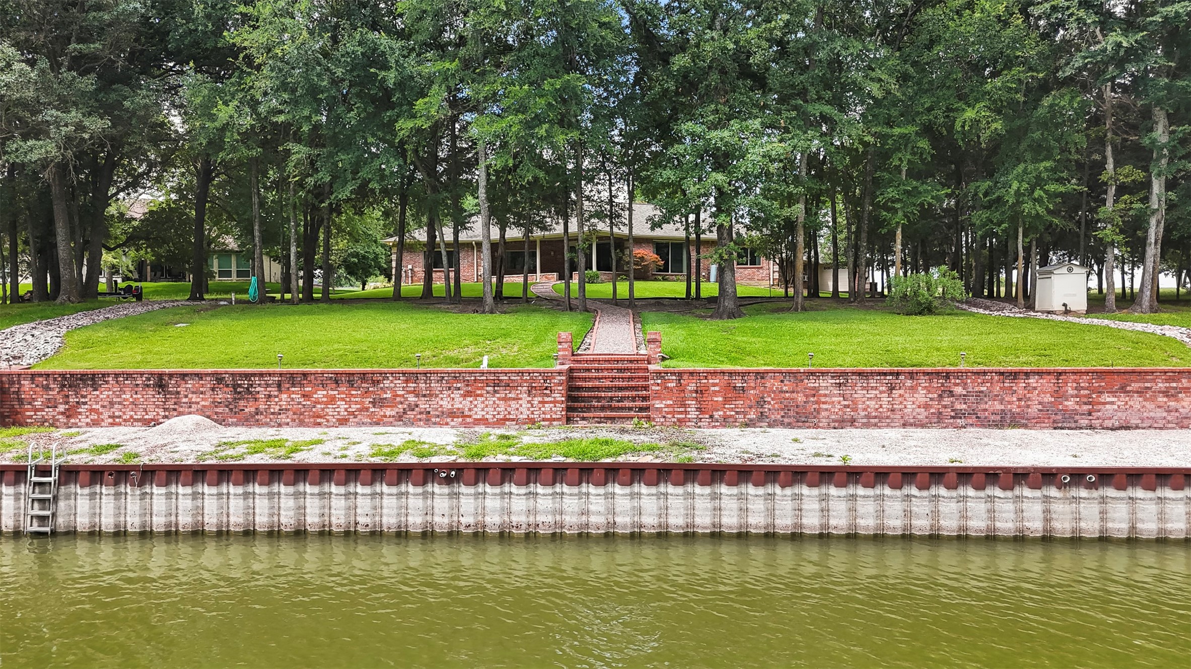 207 Tonkawa Trail