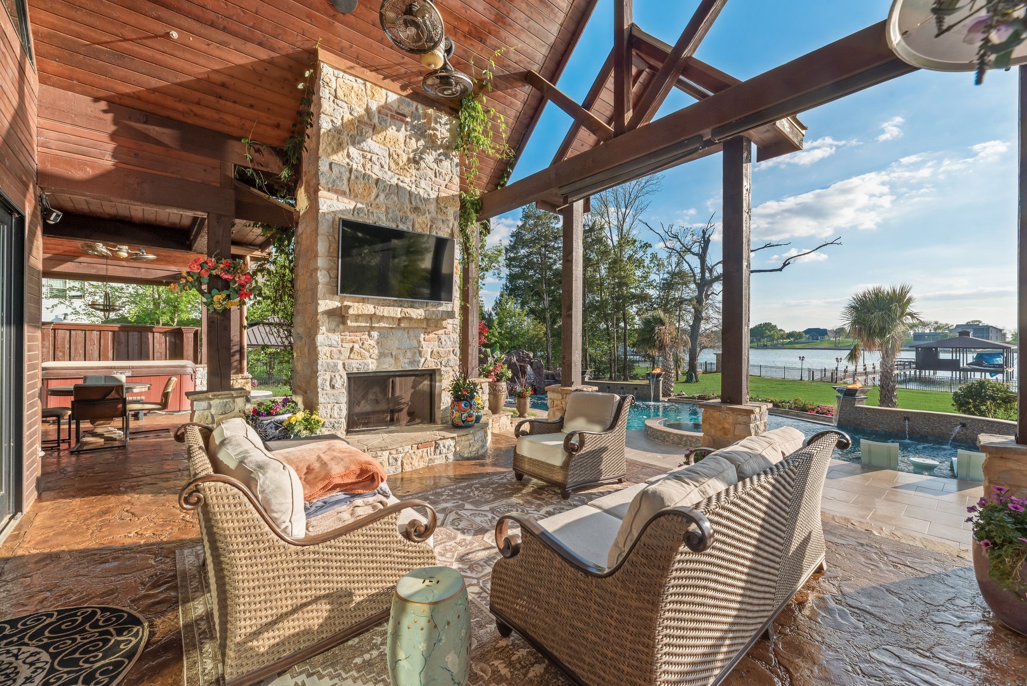 146 SE County Road 2230k