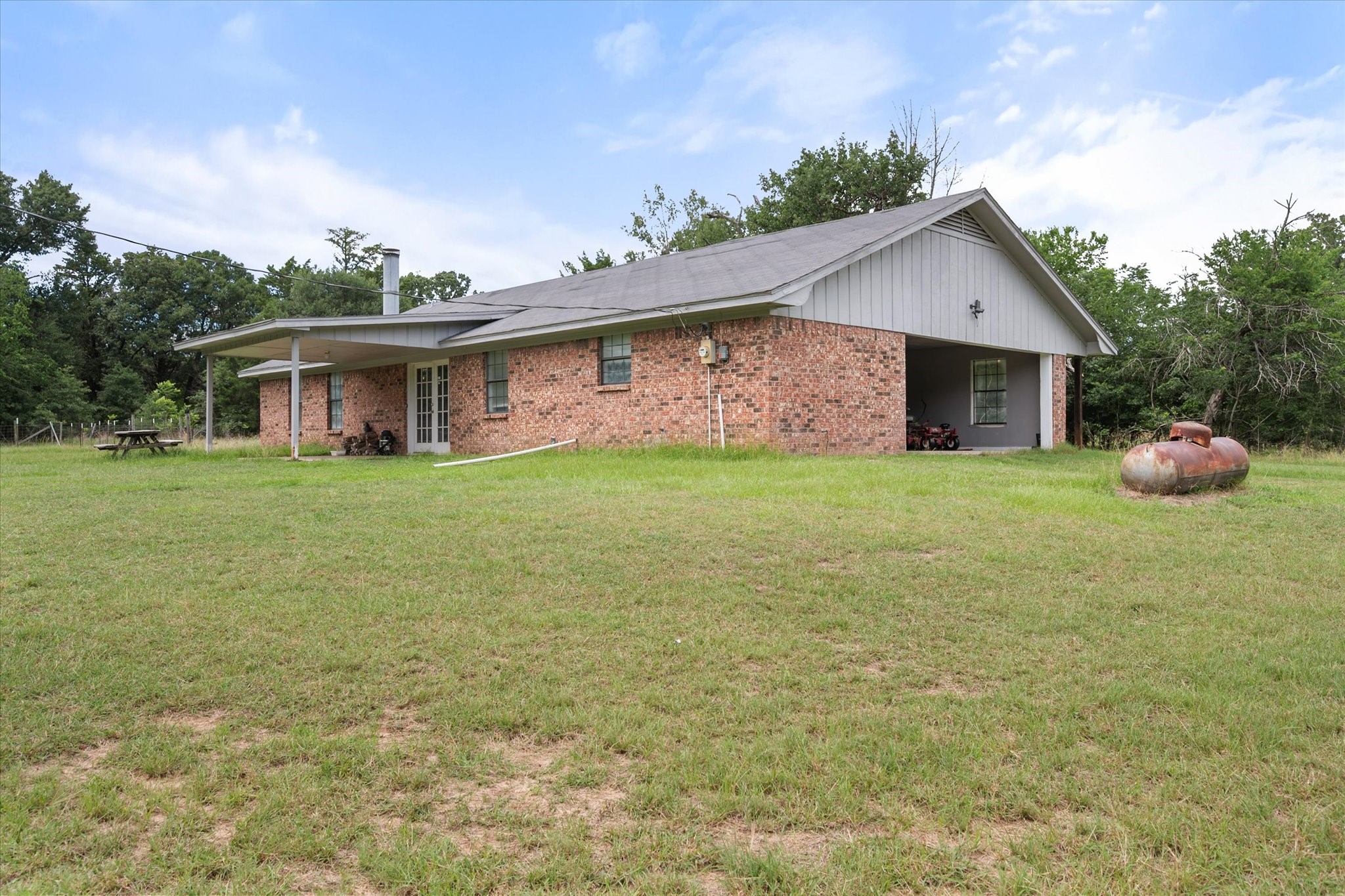 1706 SE County Road 2230