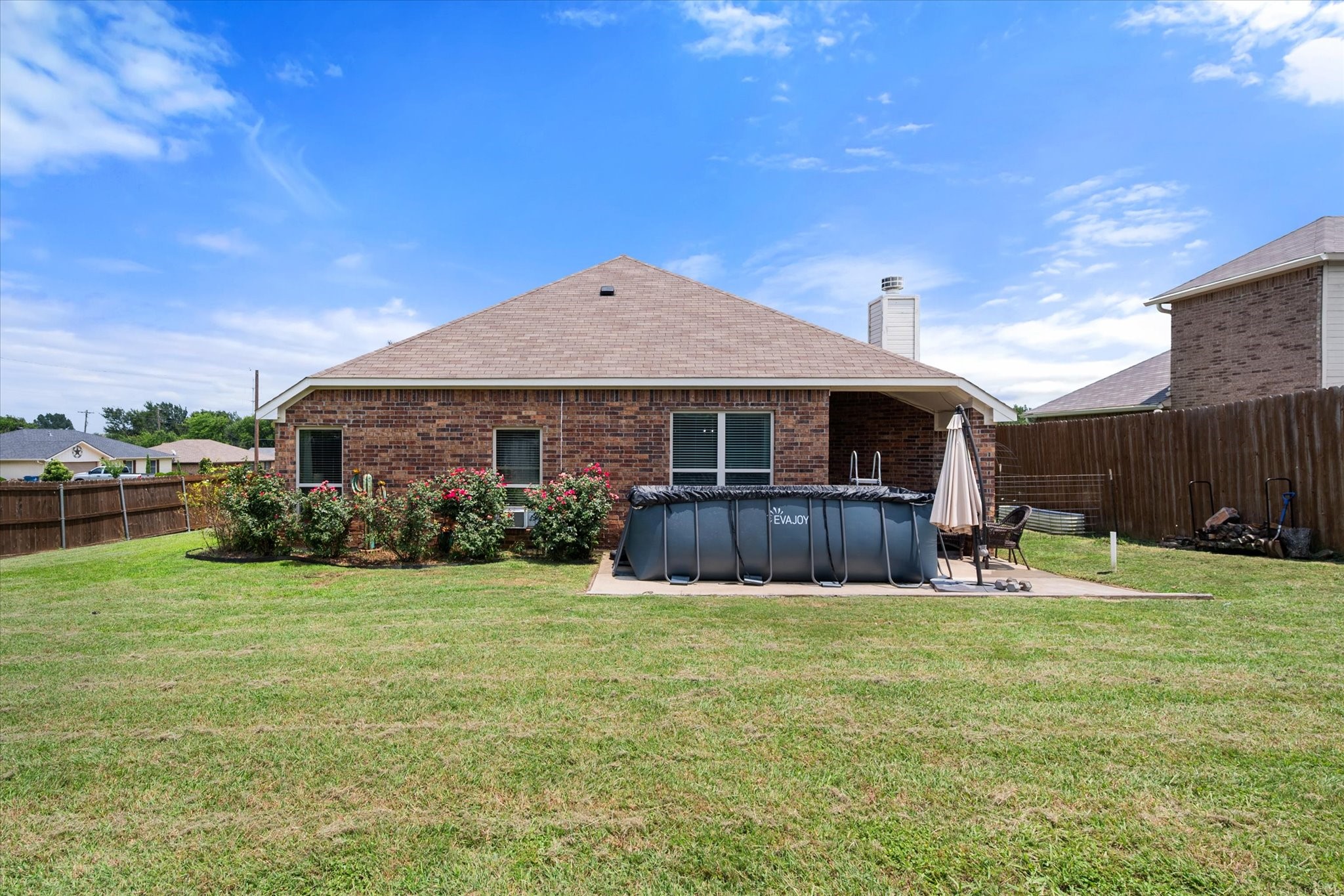 1815 Clearbrook Lane