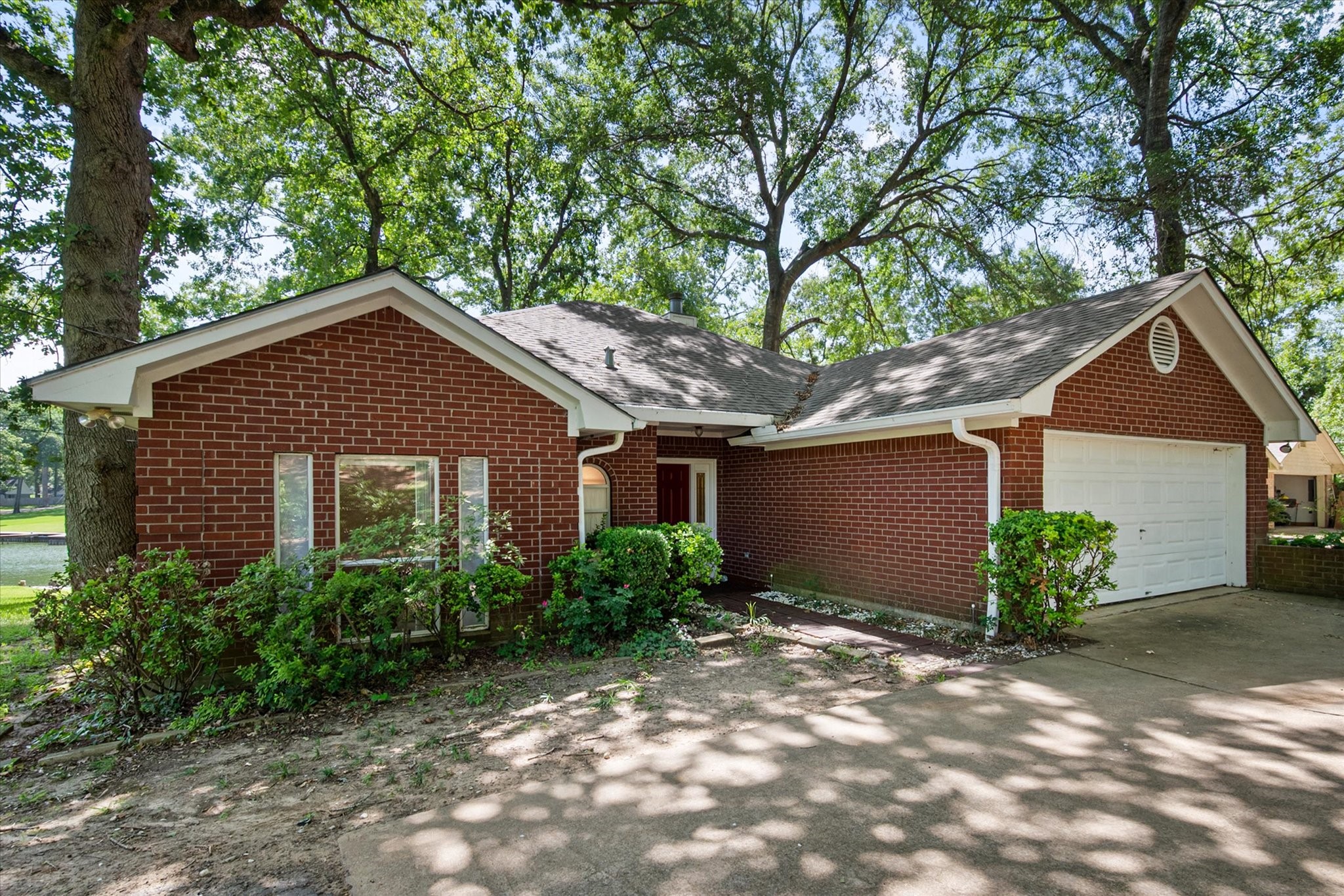 280 Shadow Oaks Drive