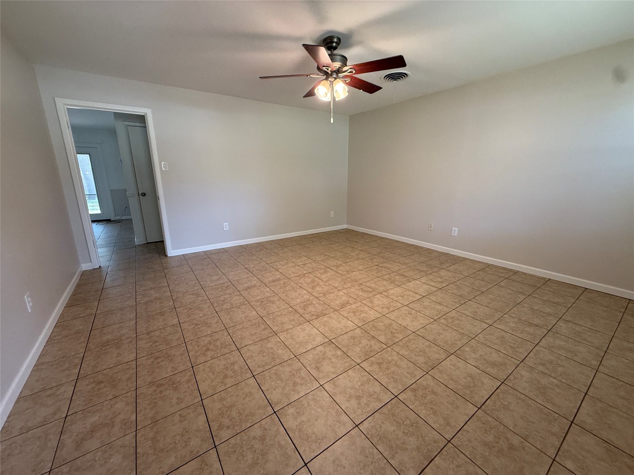 1915 Fairfax Drive