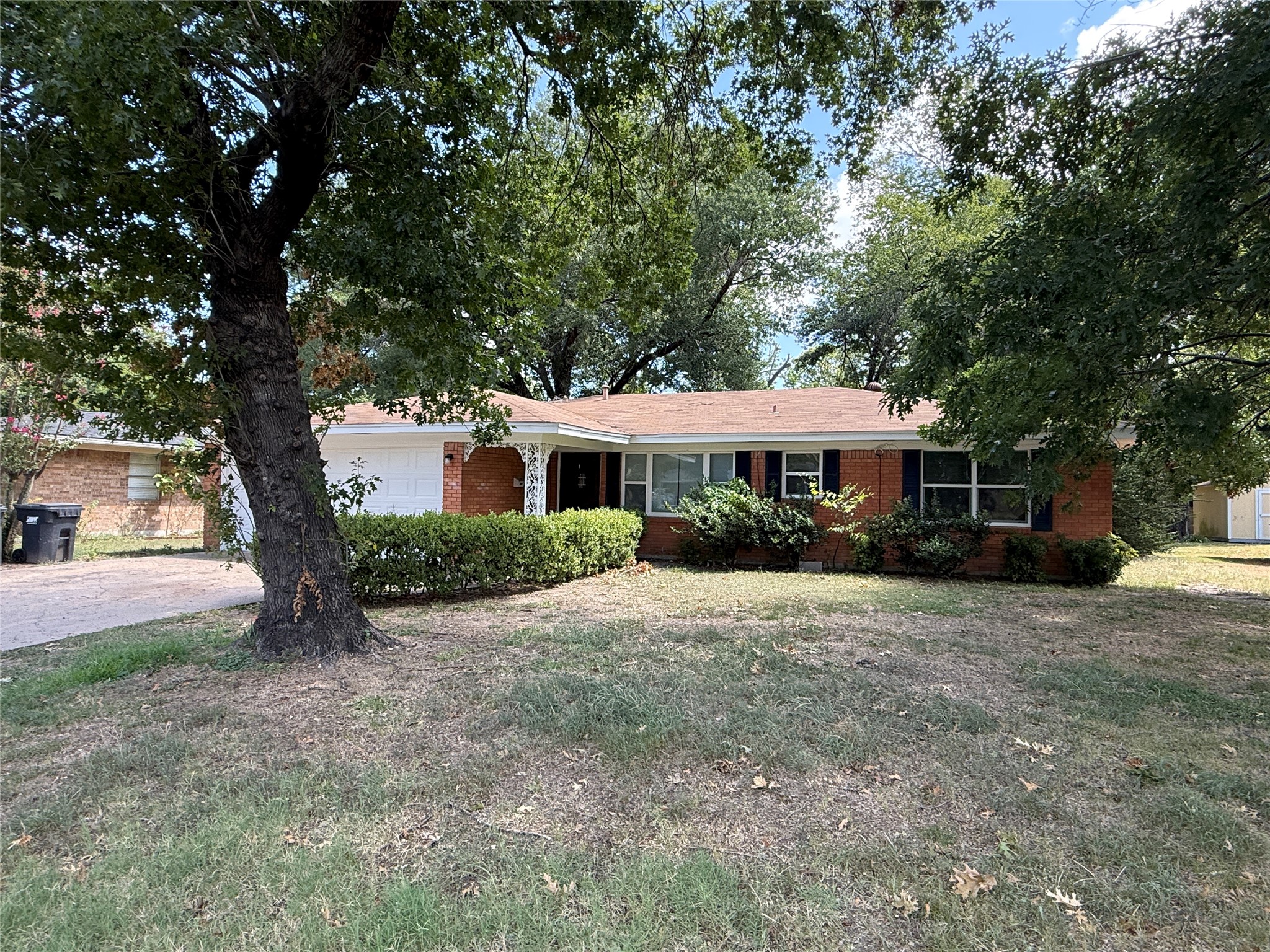 1915 Fairfax Drive