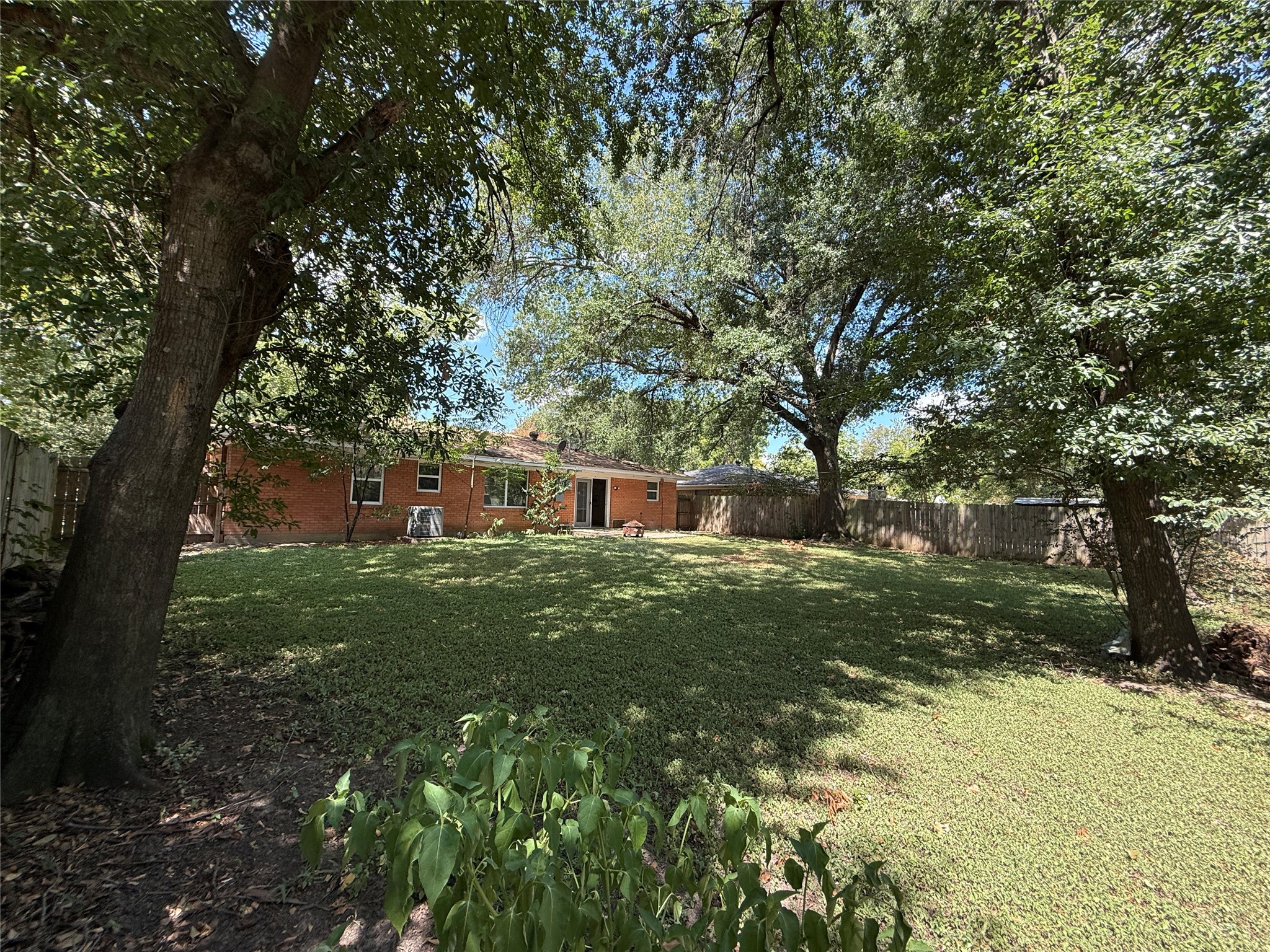 1915 Fairfax Drive