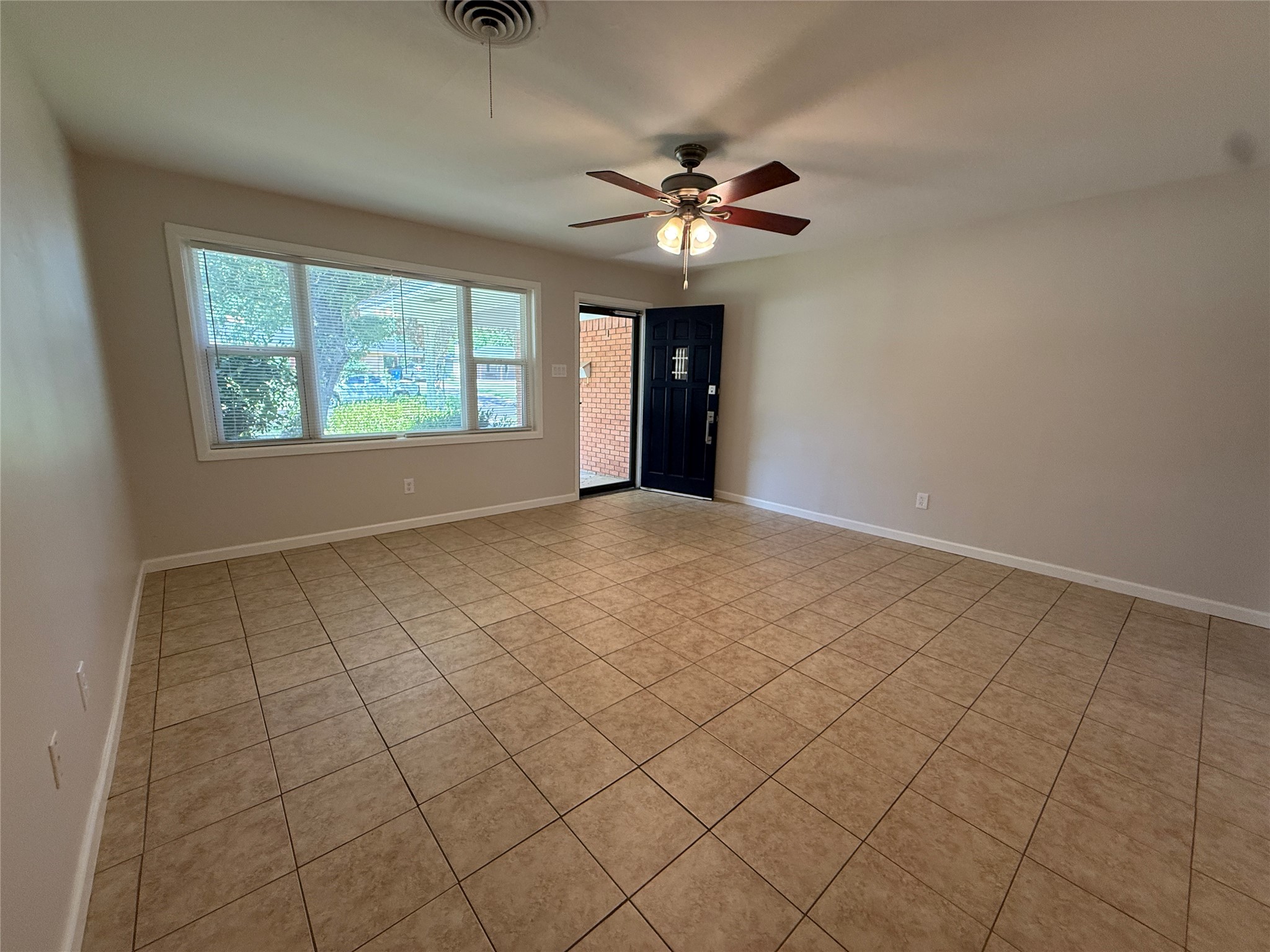1915 Fairfax Drive