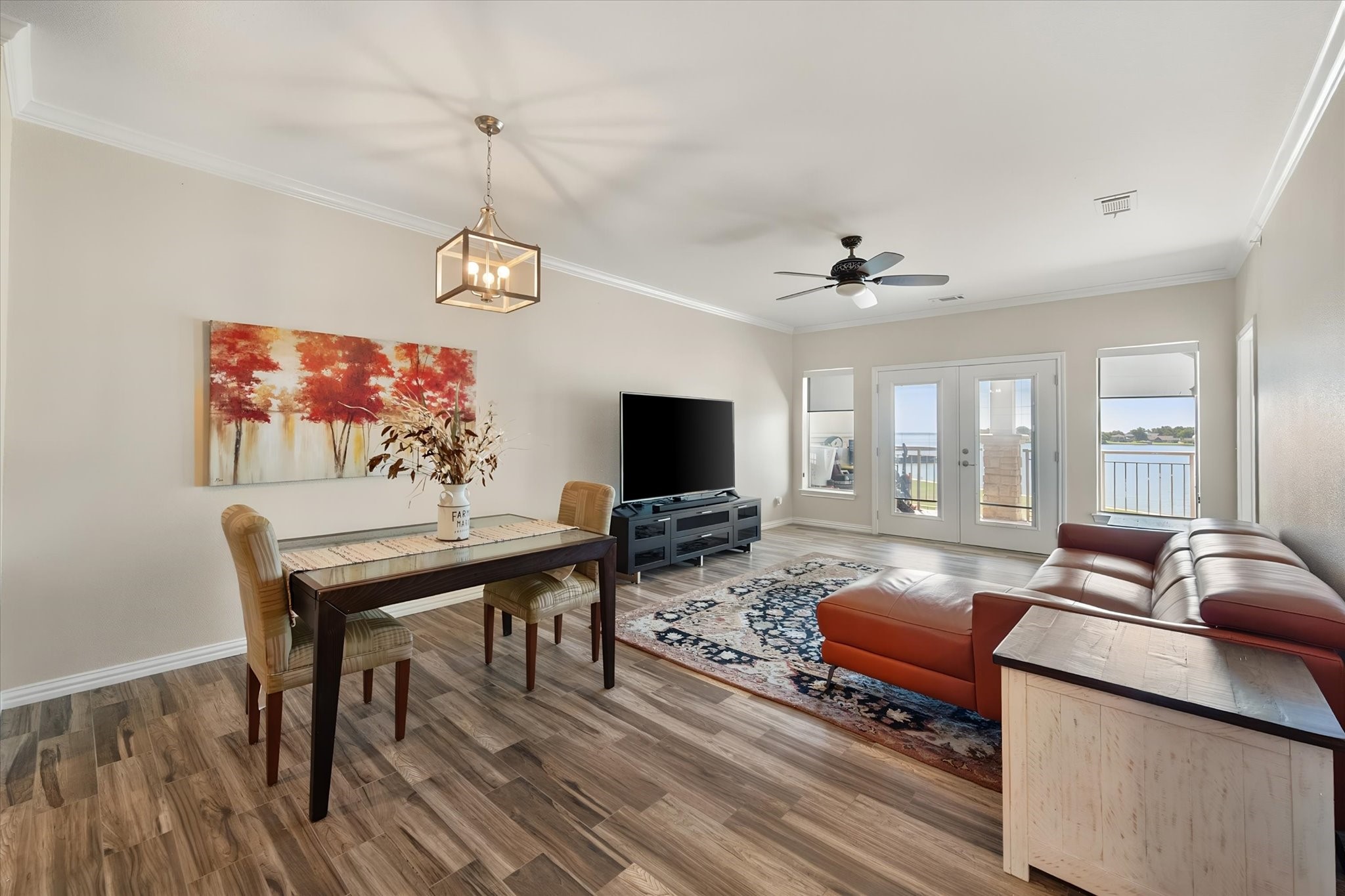9900 Northshore Boulevard 3304