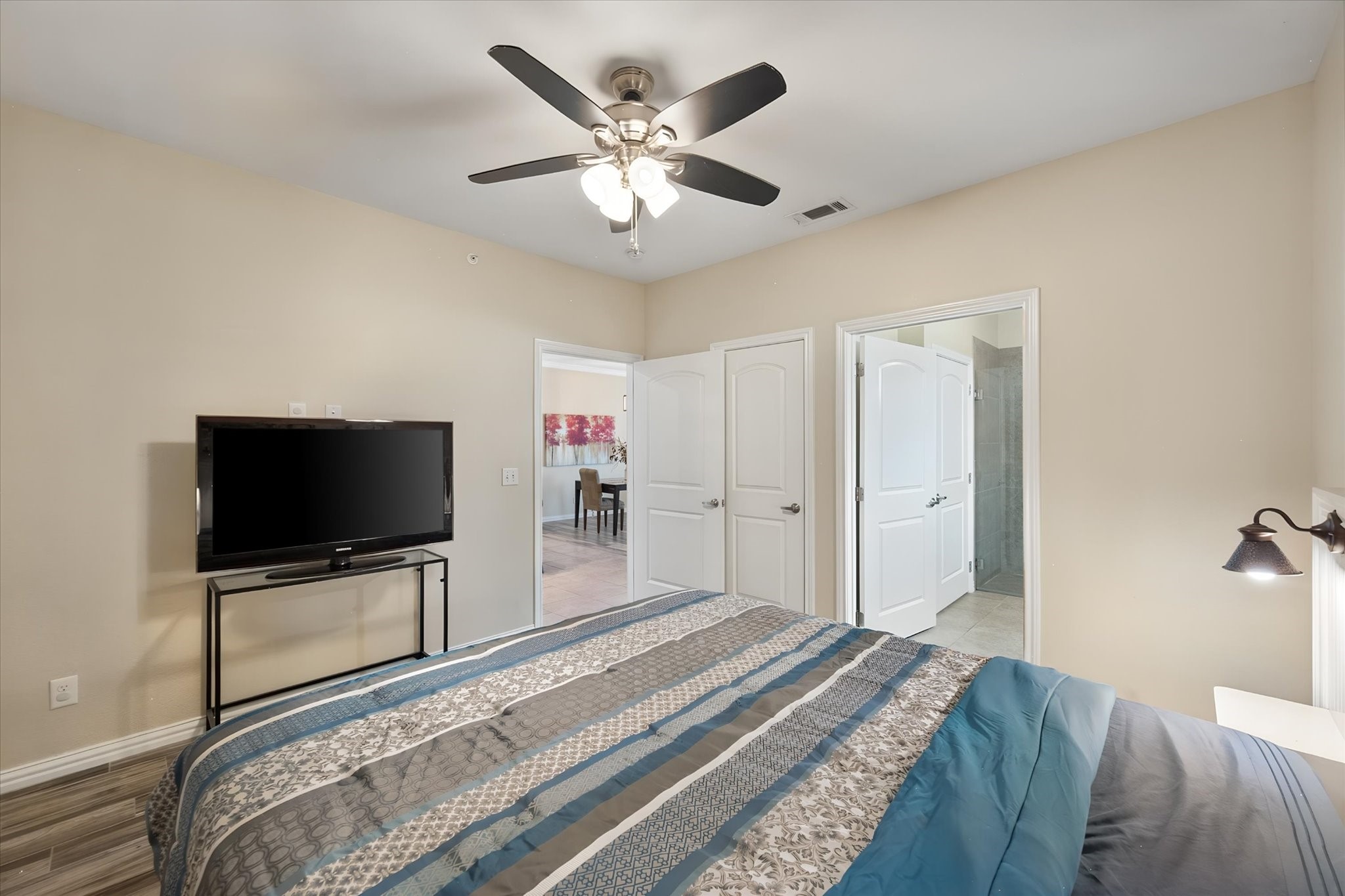 9900 Northshore Boulevard 3304
