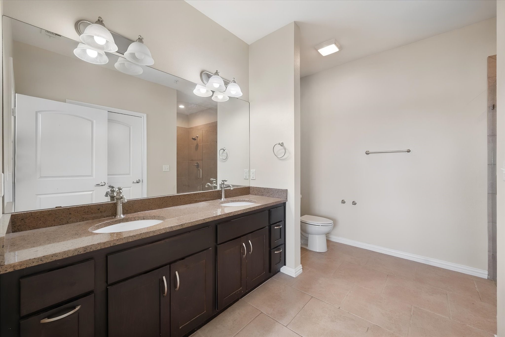 9900 Northshore Boulevard 3304