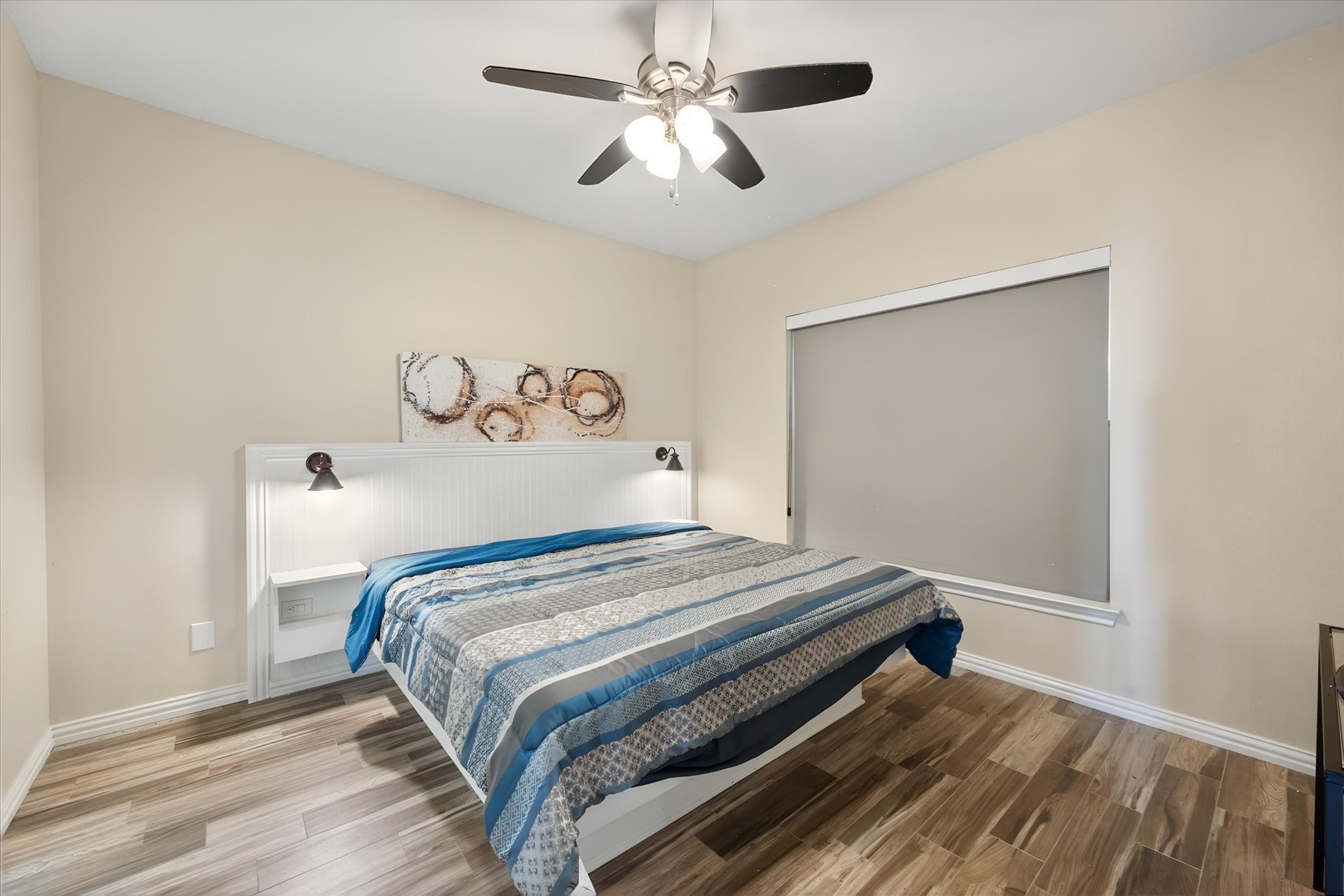 9900 Northshore Boulevard 3304