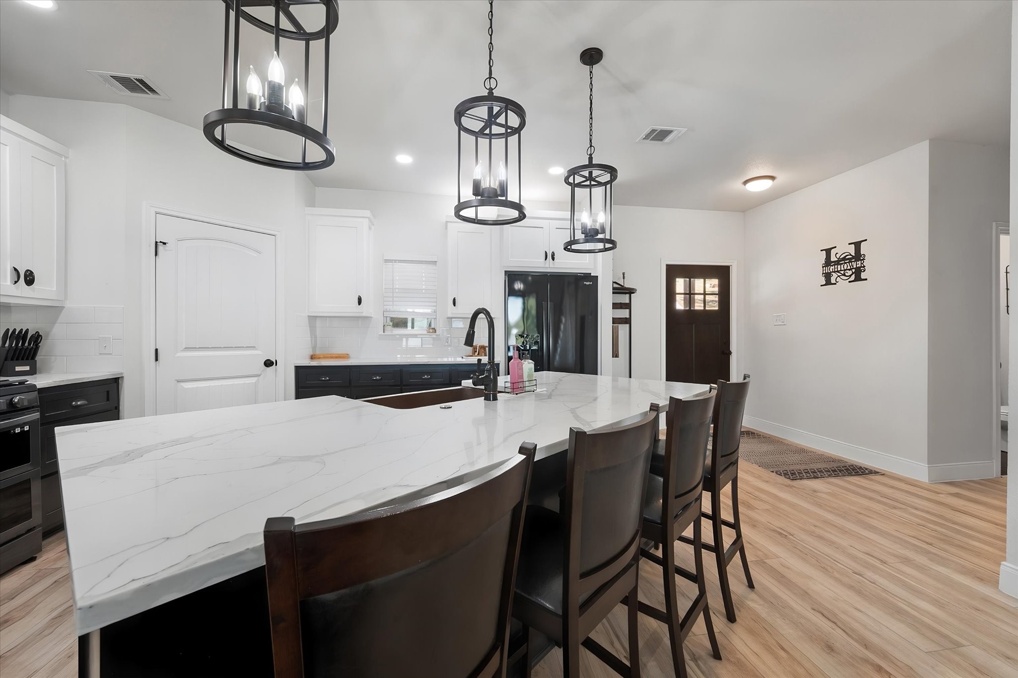 429 Meandering Way