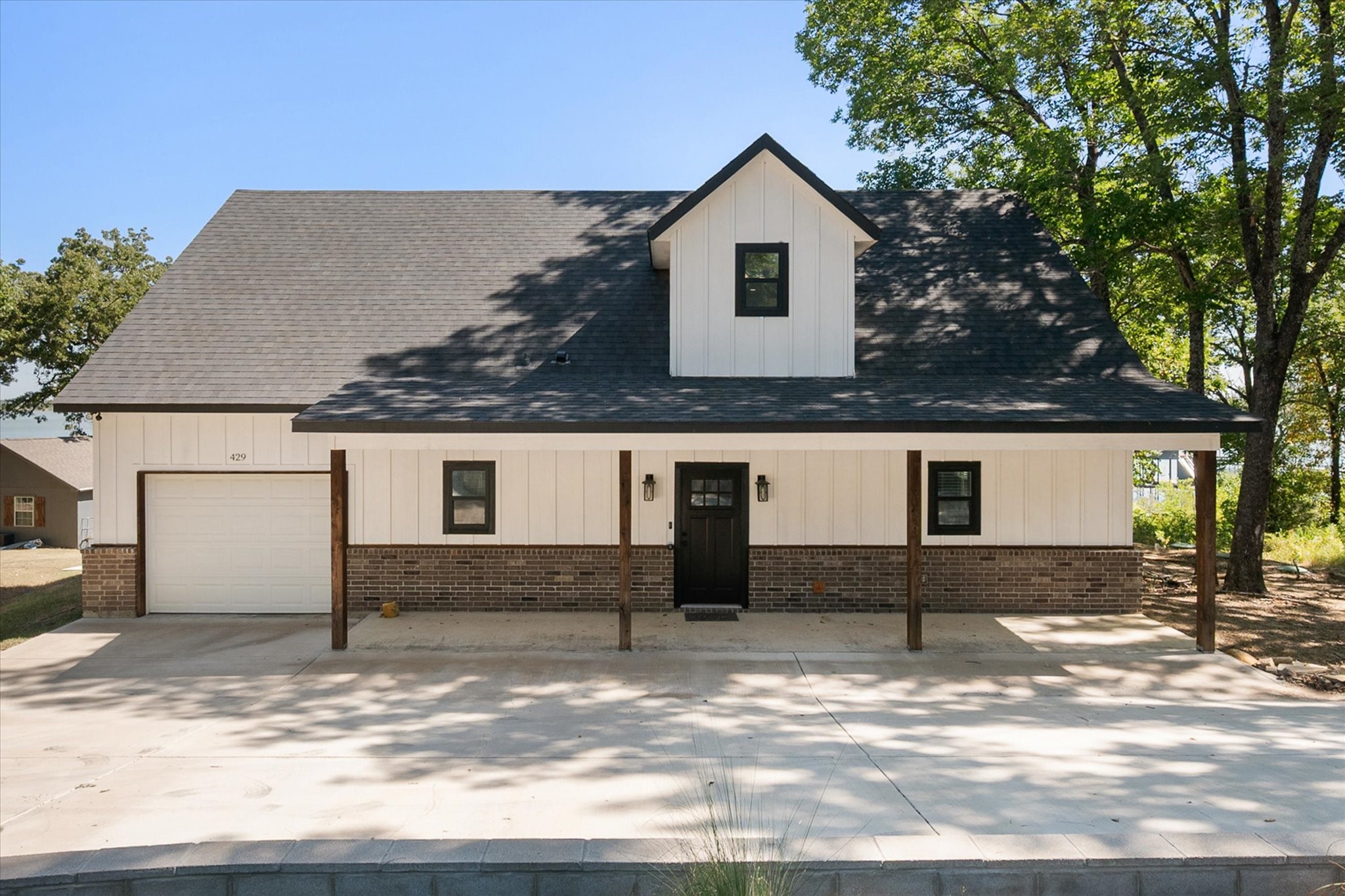429 Meandering Way