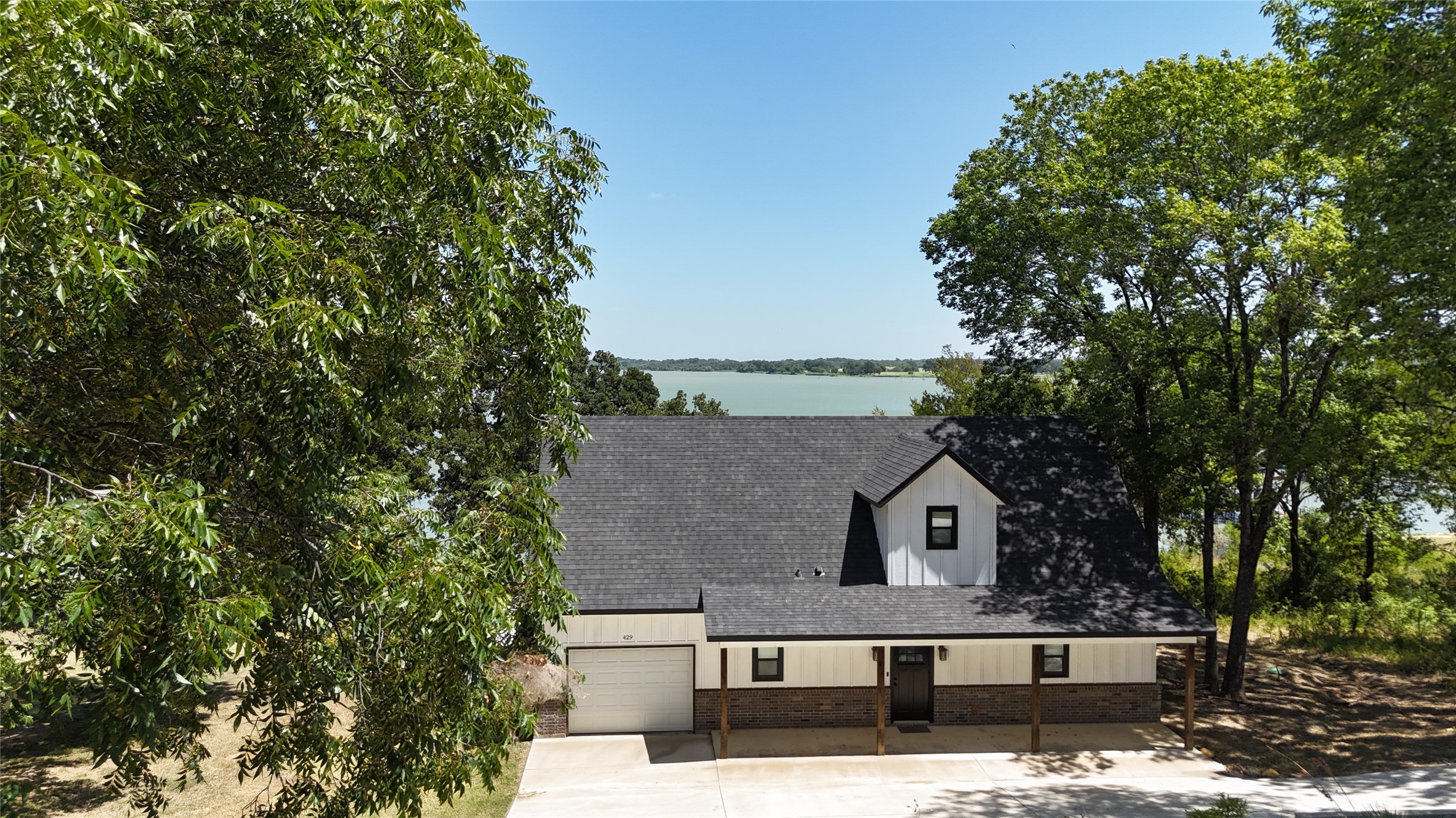 429 Meandering Way