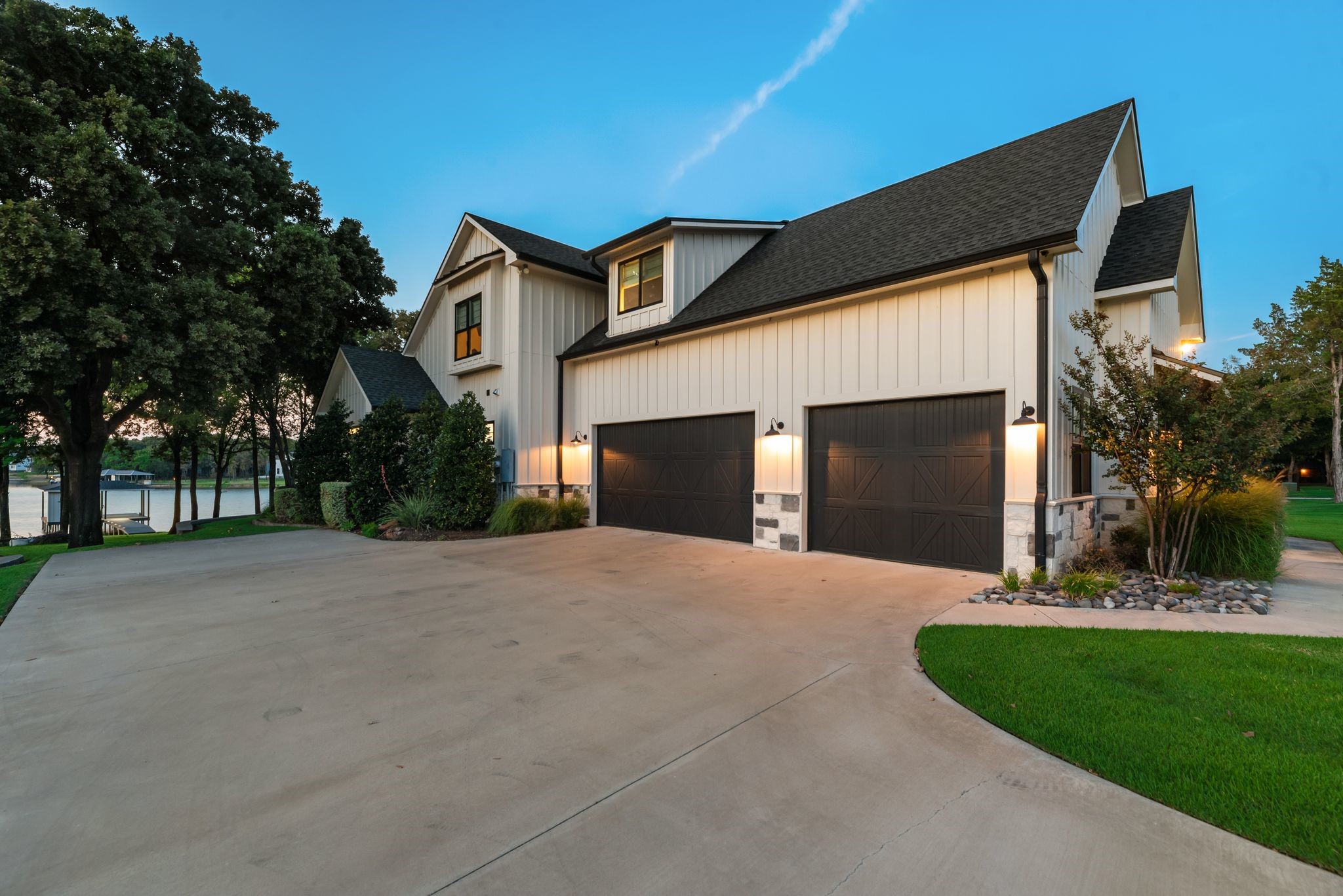 1121 The Shores Drive