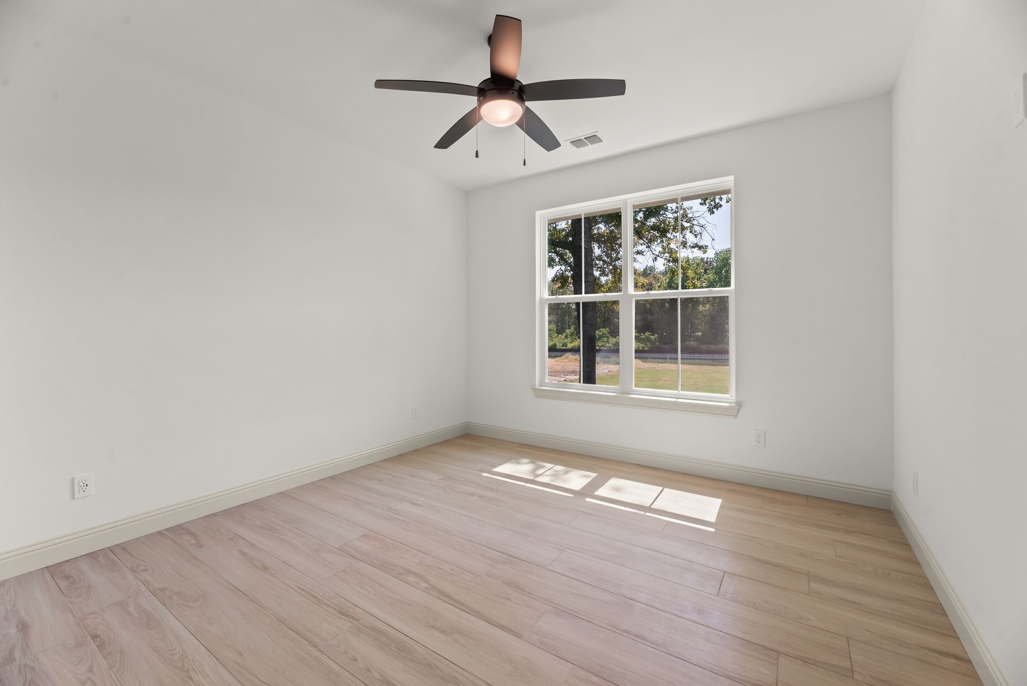 566 Clubhouse Drive