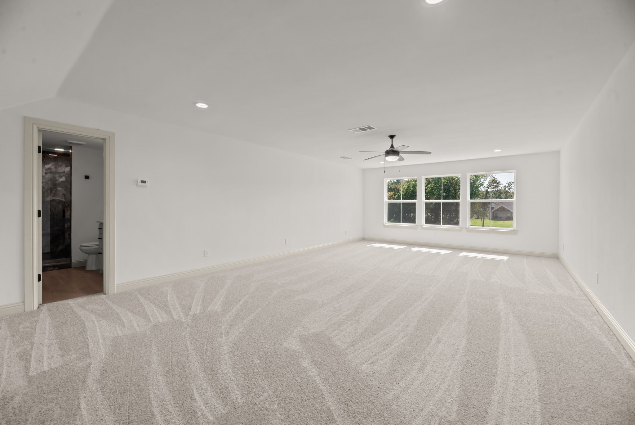 566 Clubhouse Drive