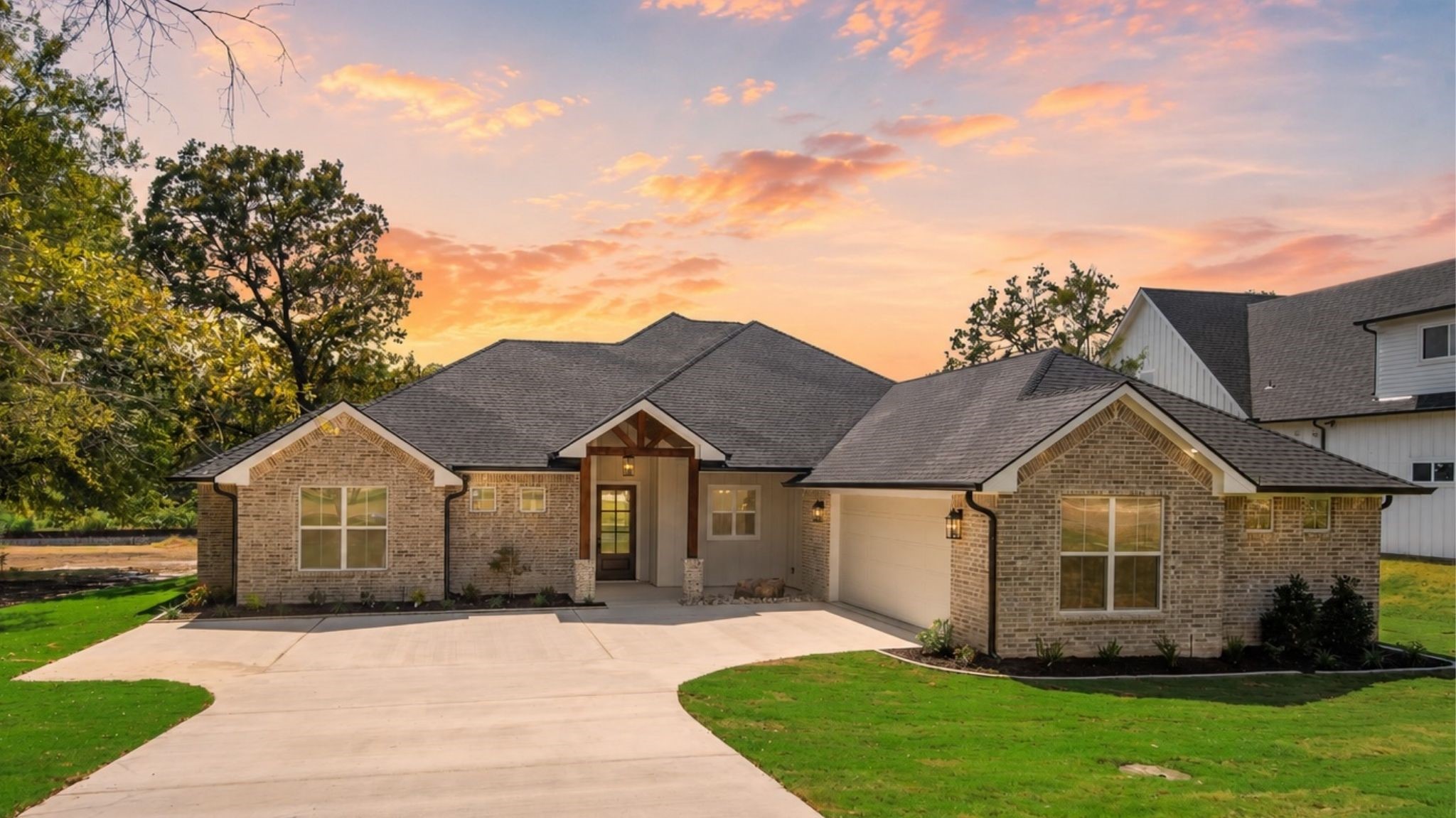 566 Clubhouse Drive