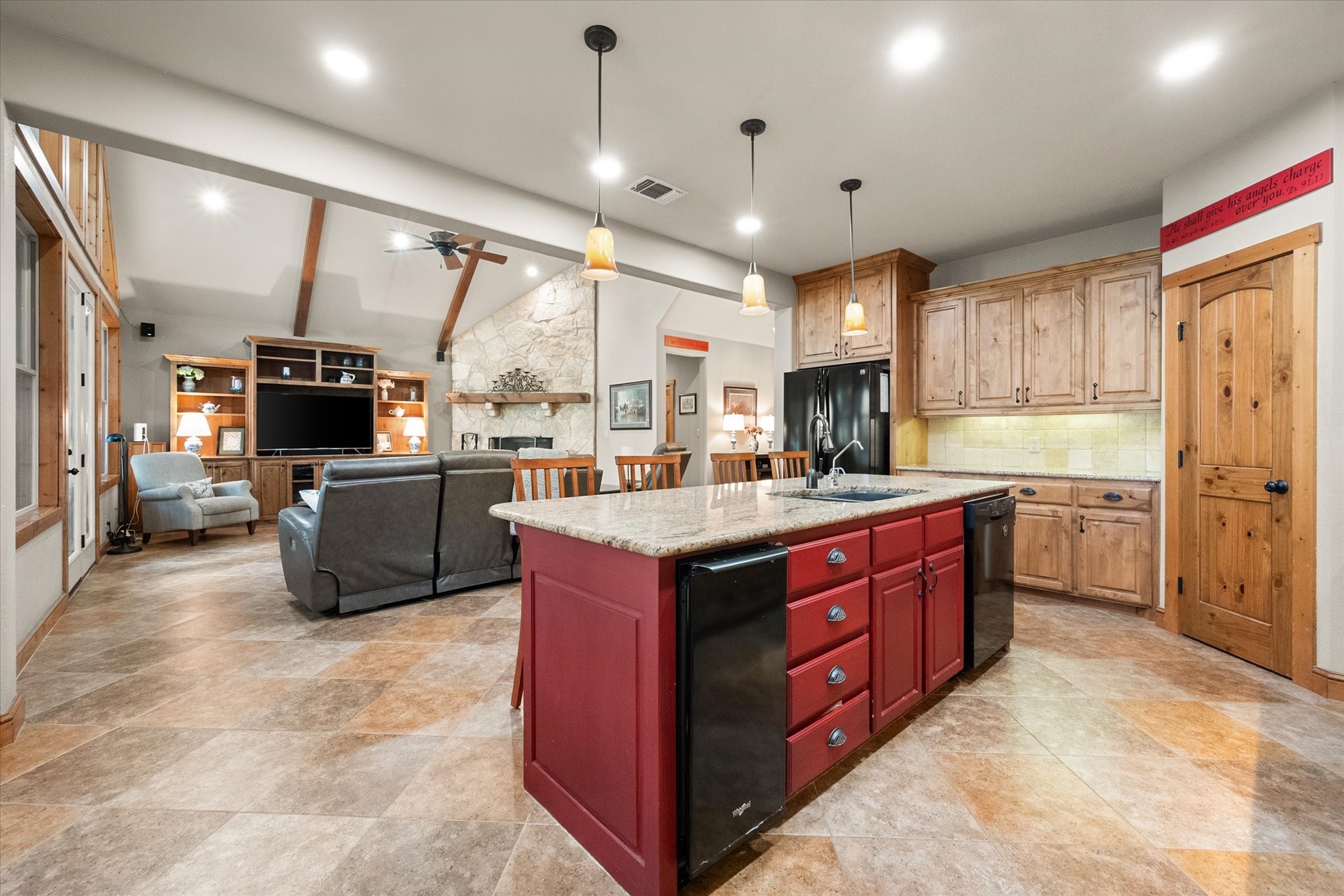 5042 Loper Circle