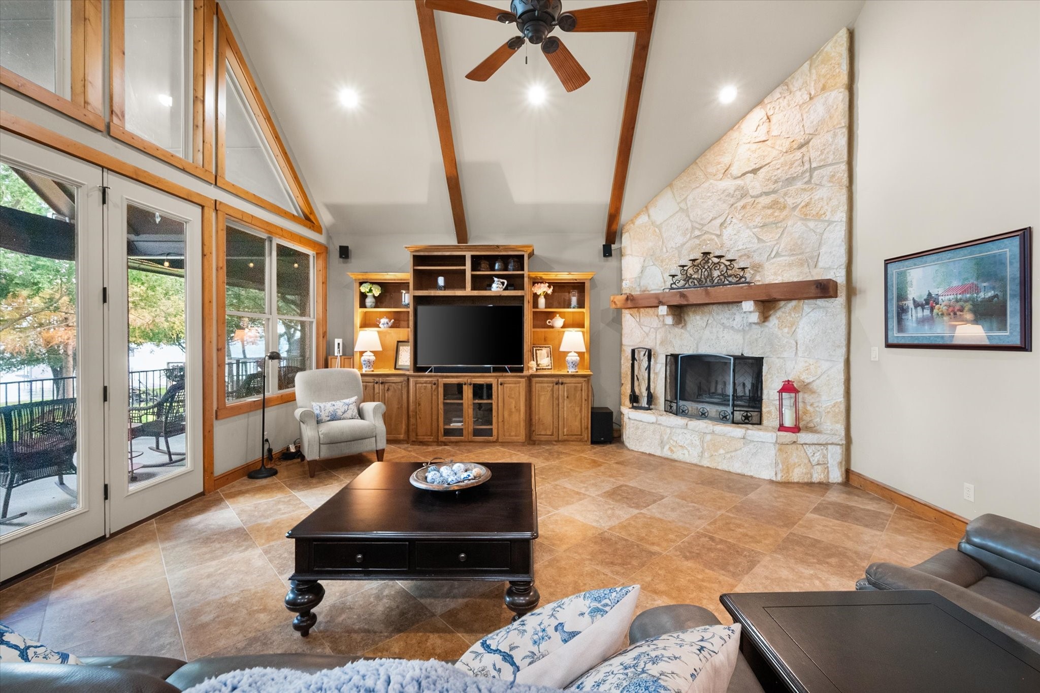 5042 Loper Circle