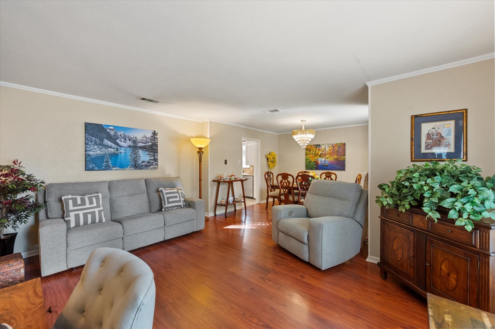 929 Madison Square