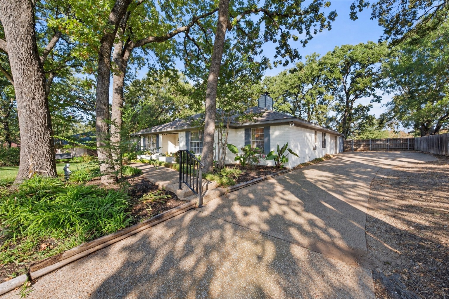 929 Madison Square