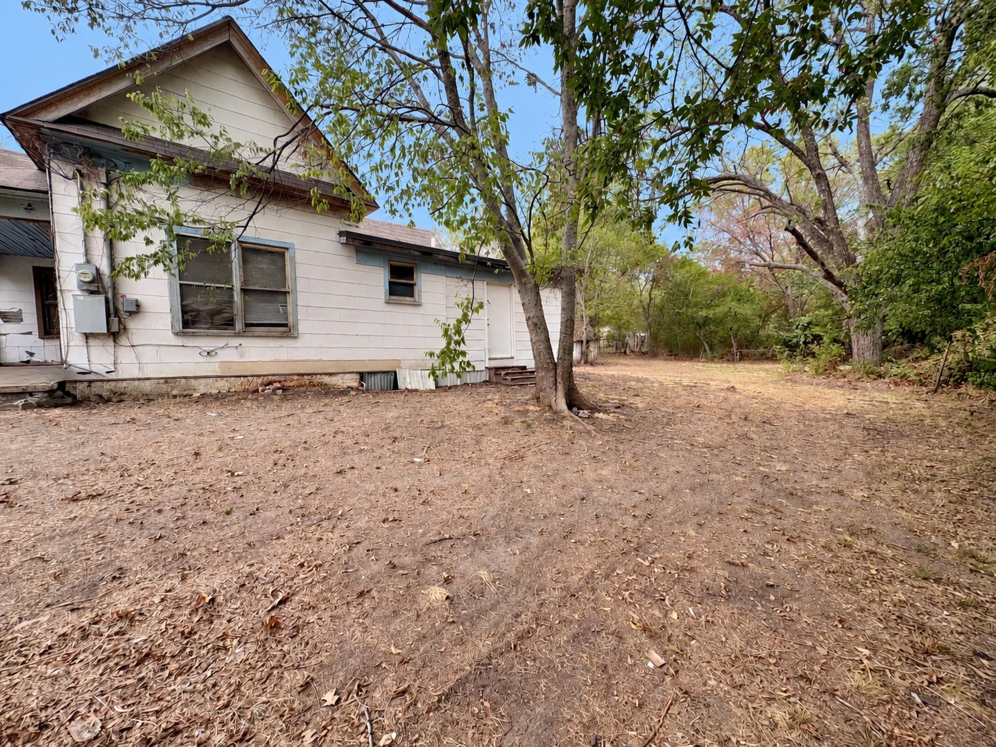 808 W 11th Avenue