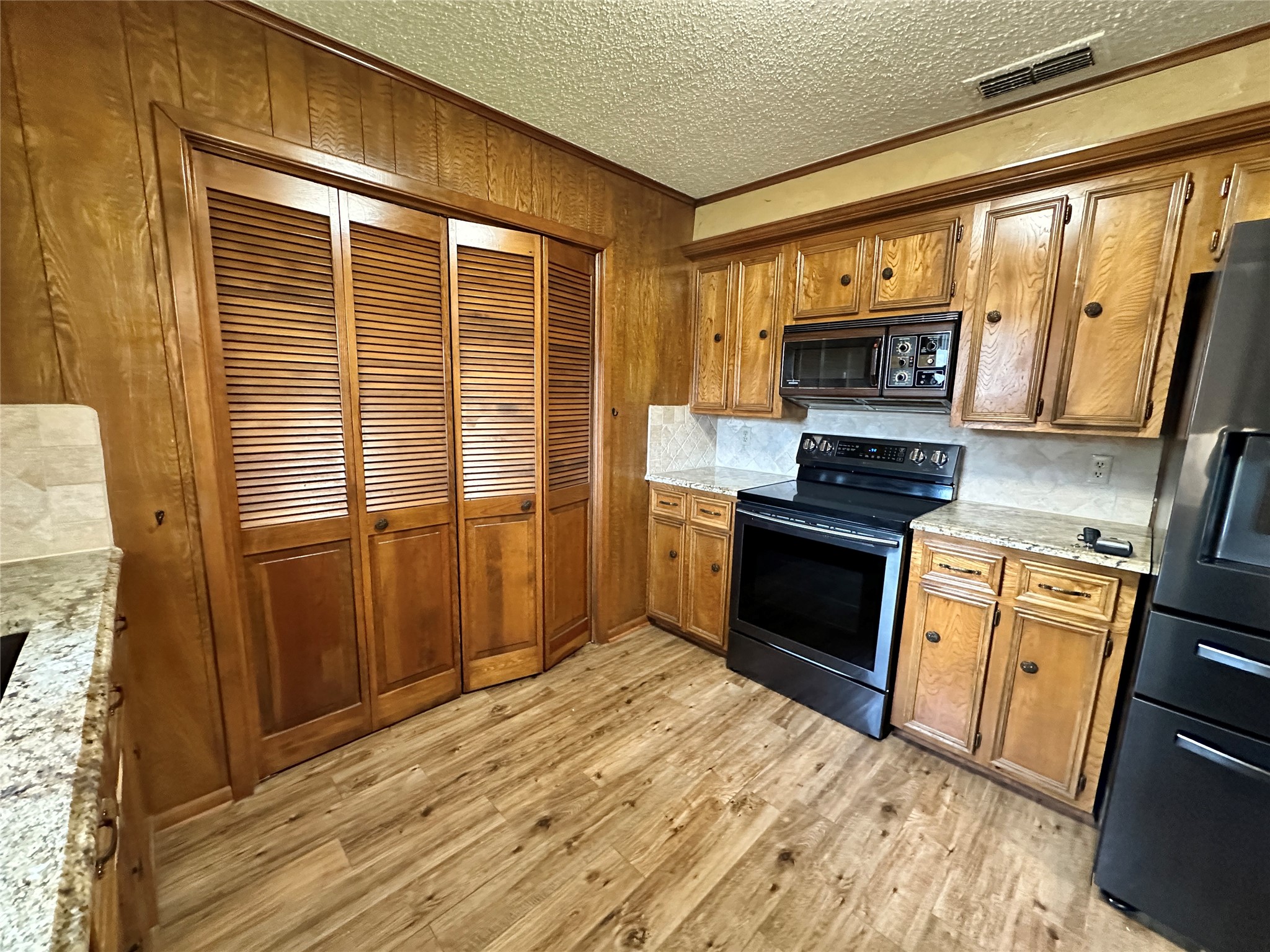 120 W Drane Avenue
