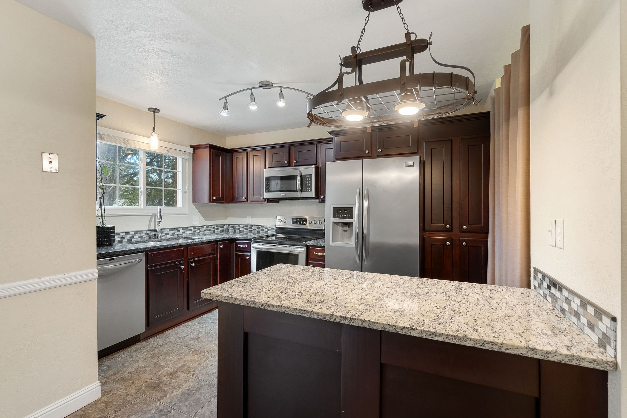 5510 Country Dr Unit: 20