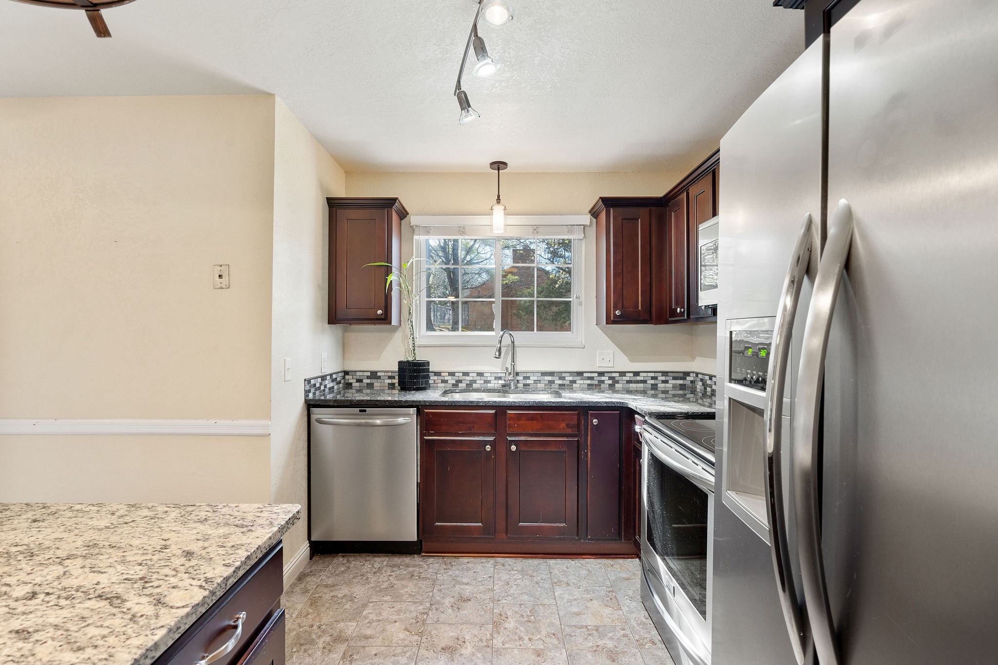 5510 Country Dr Unit: 20