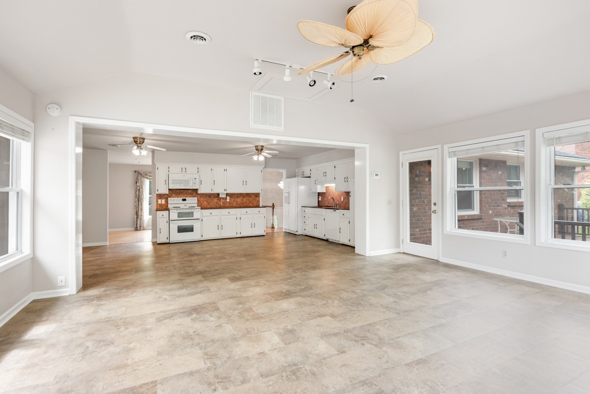 114 Airfloat Dr