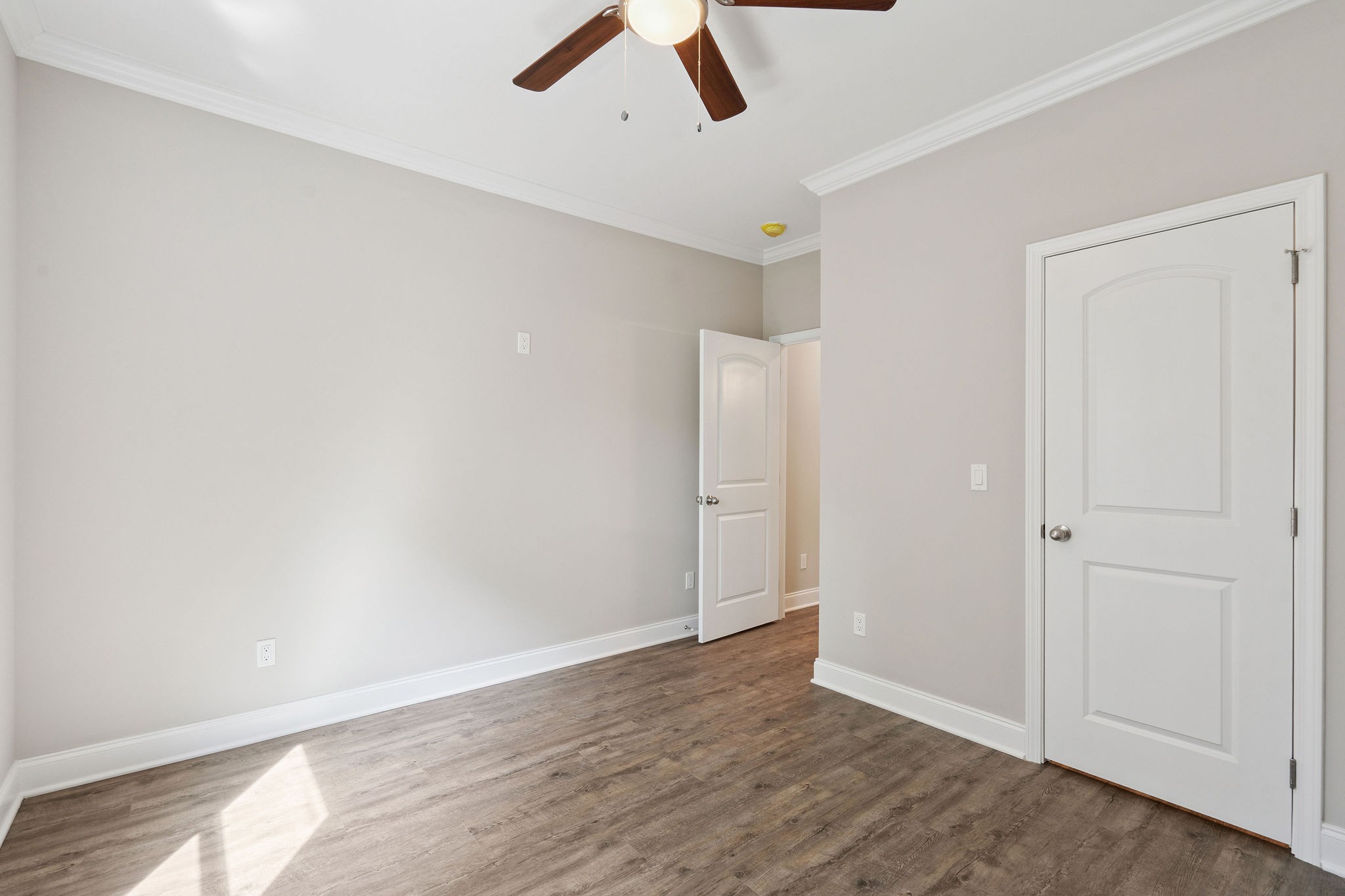518 Meade Ave