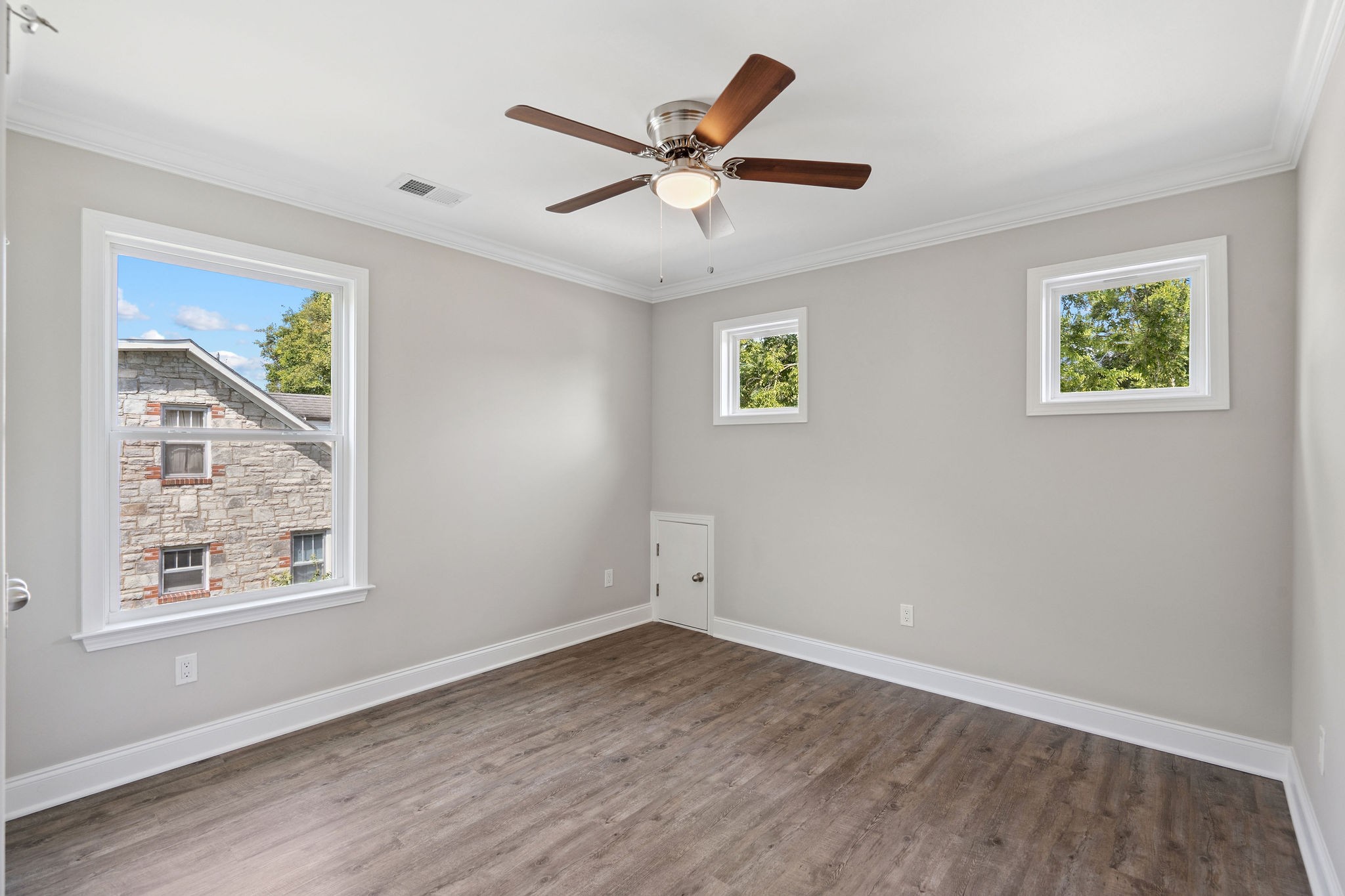518 Meade Ave