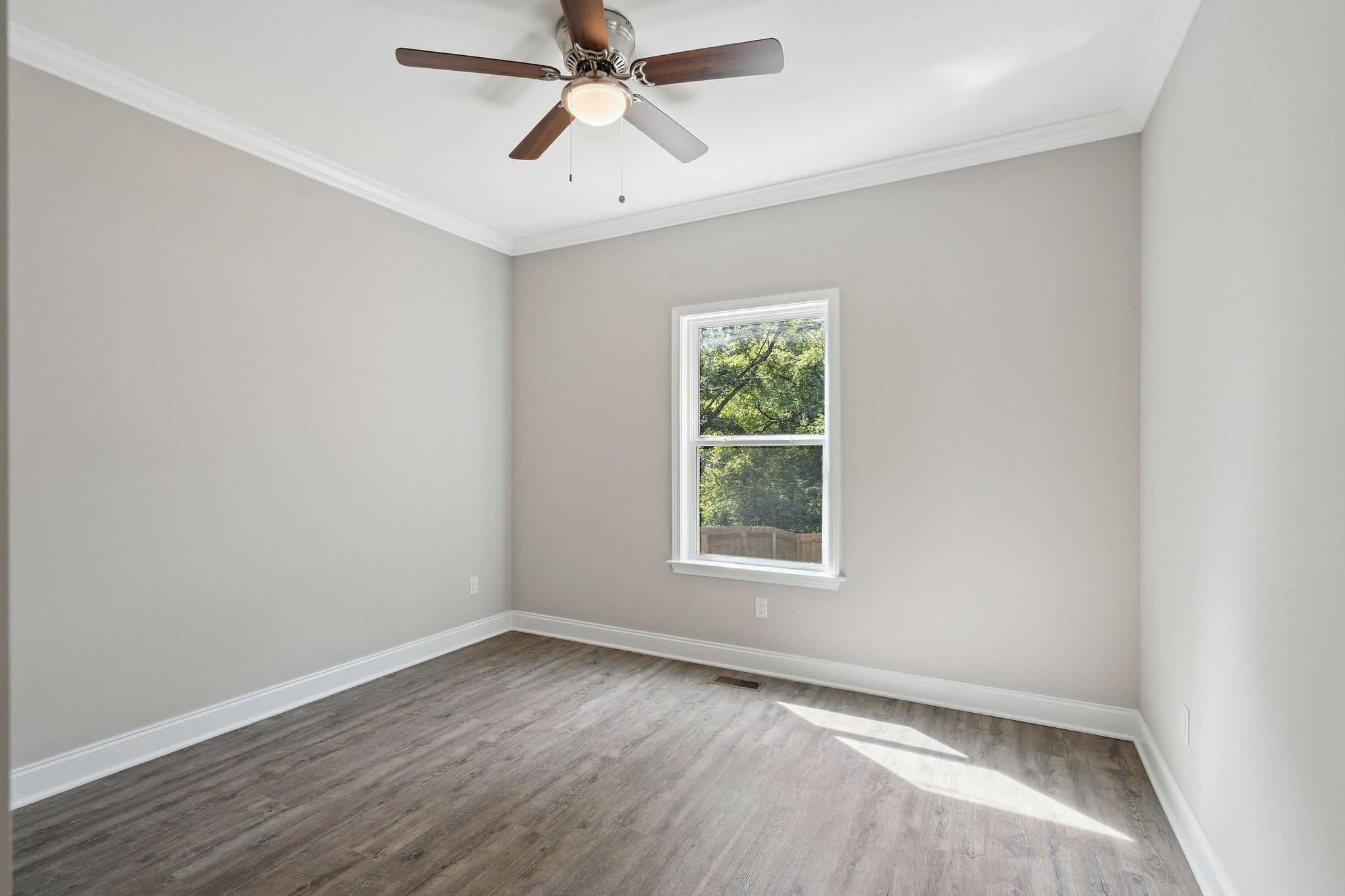 518 Meade Ave