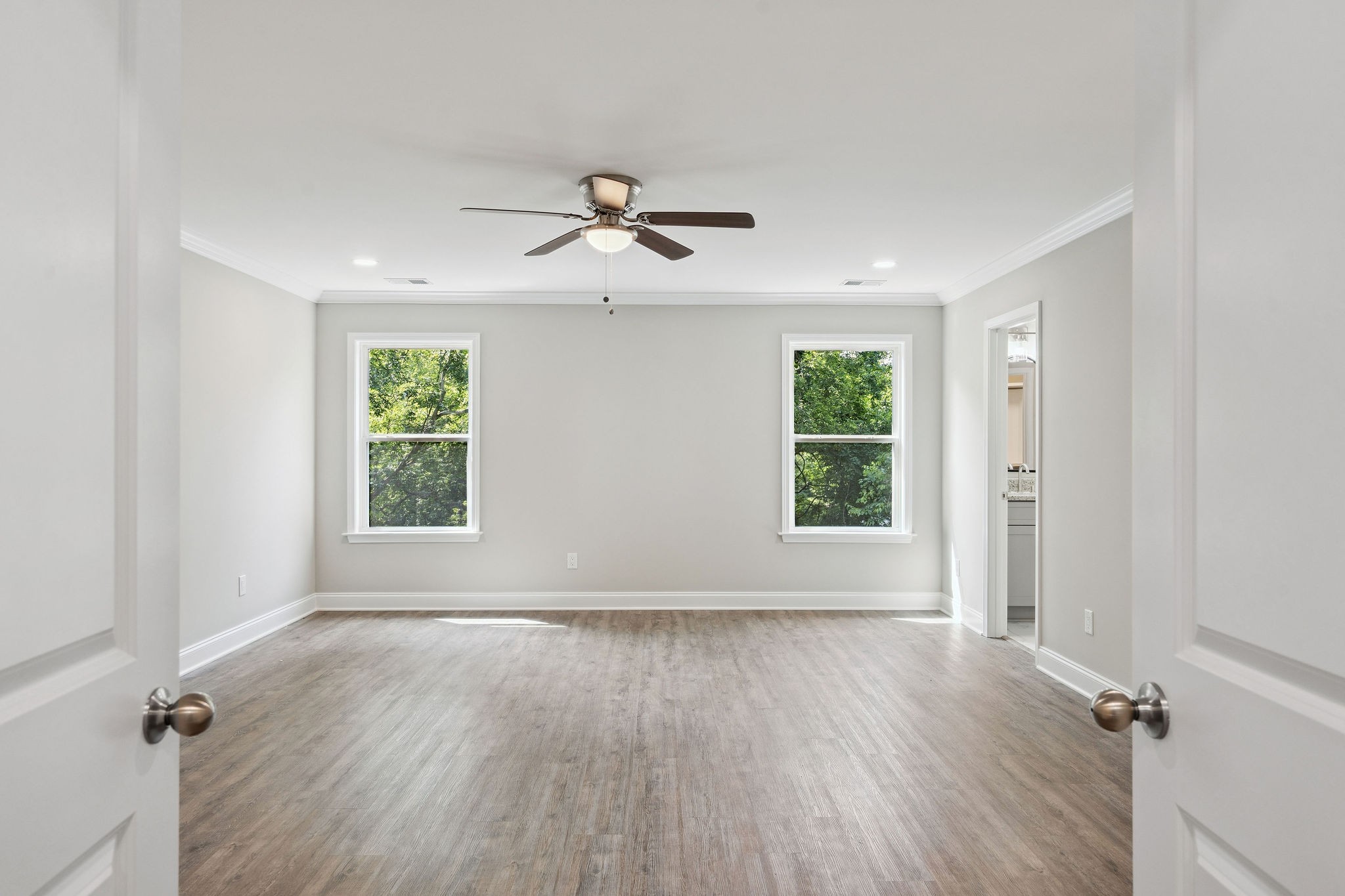 518 Meade Ave
