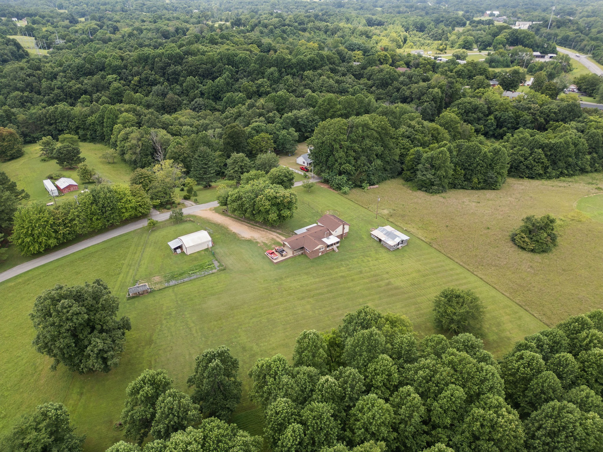 3037 Tunnel Rd
