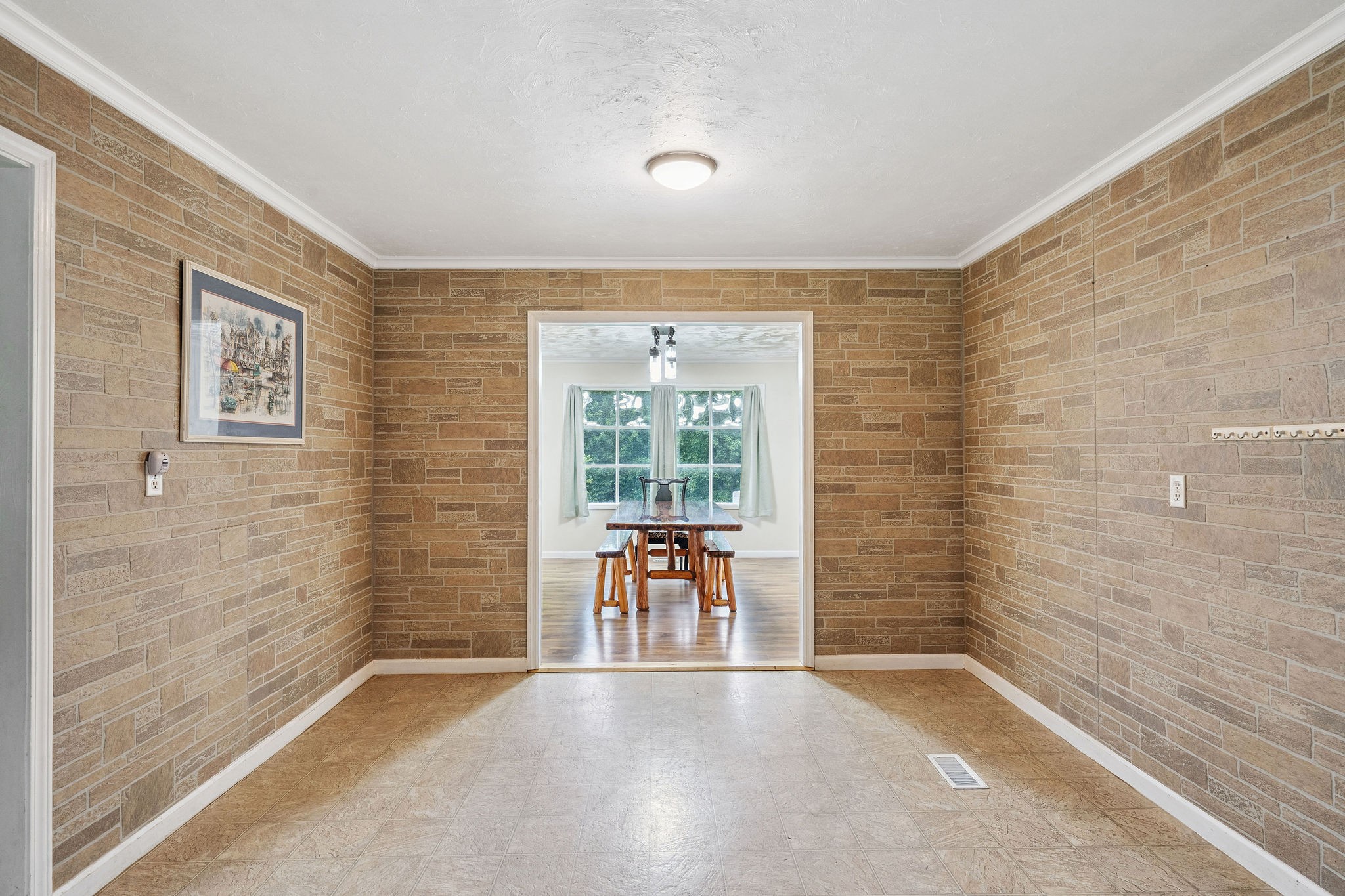 3037 Tunnel Rd