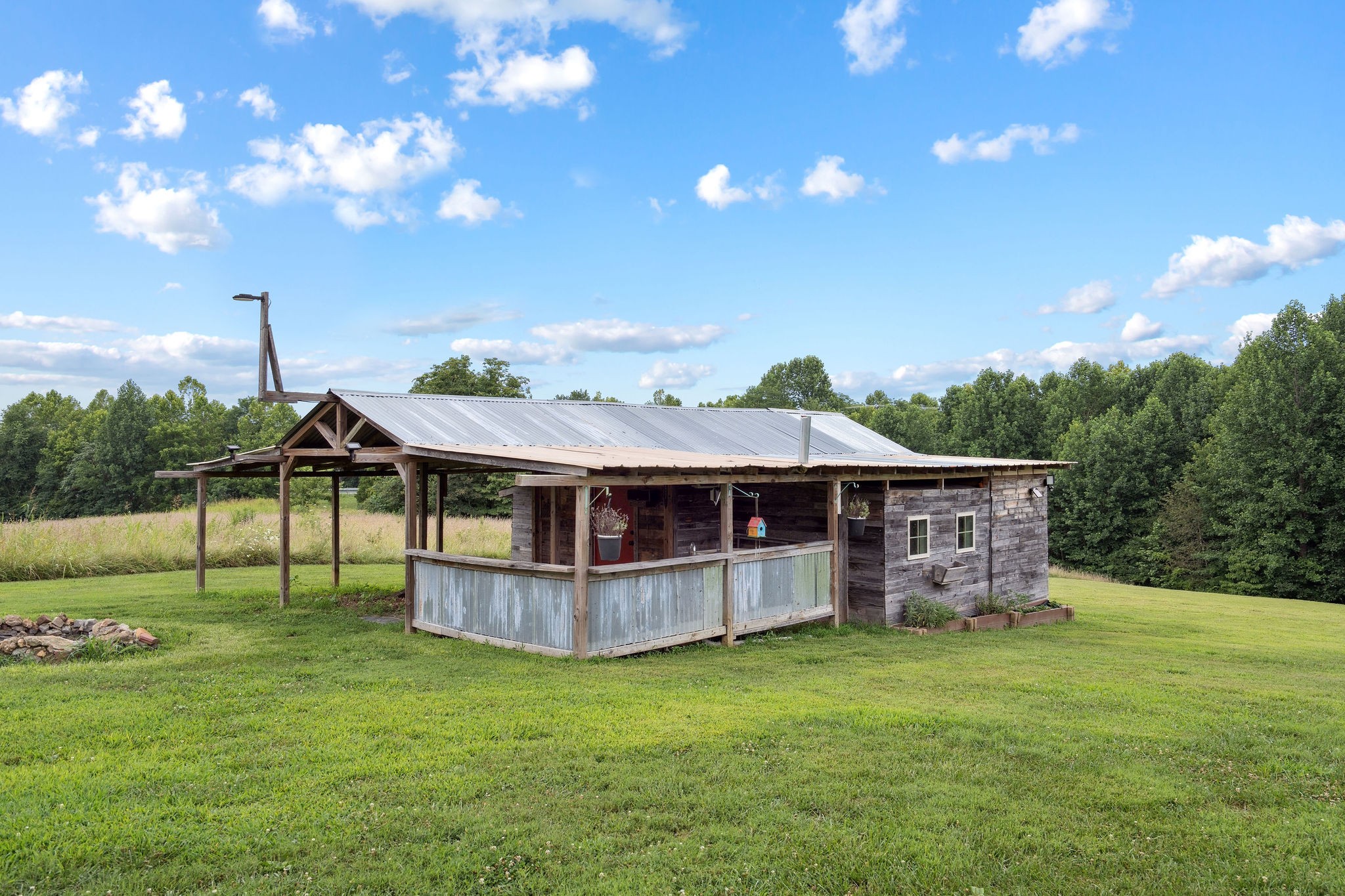 3037 Tunnel Rd
