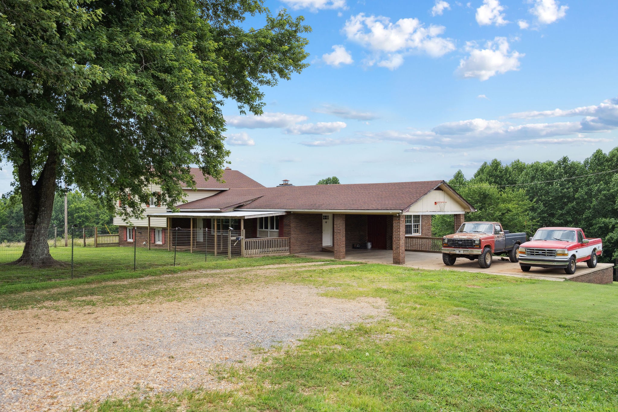 3037 Tunnel Rd