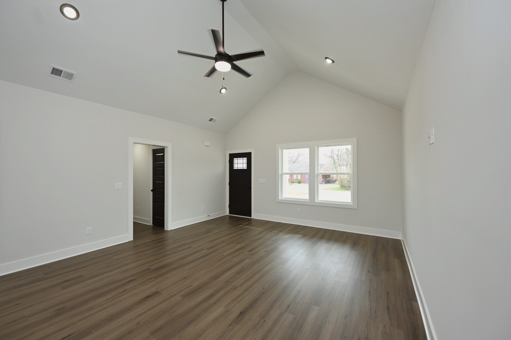 1609A Elizabeth Rd