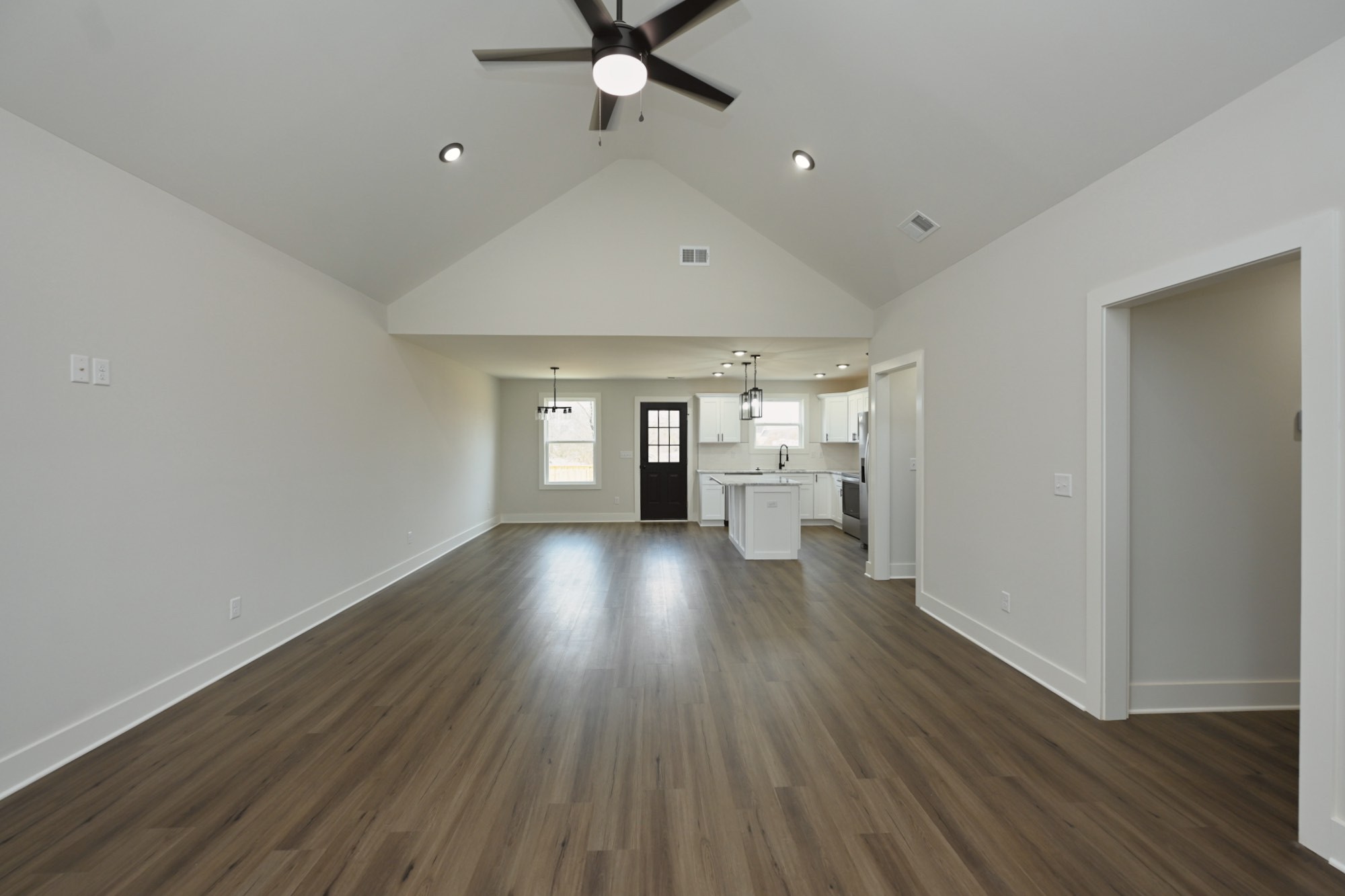 1609A Elizabeth Rd