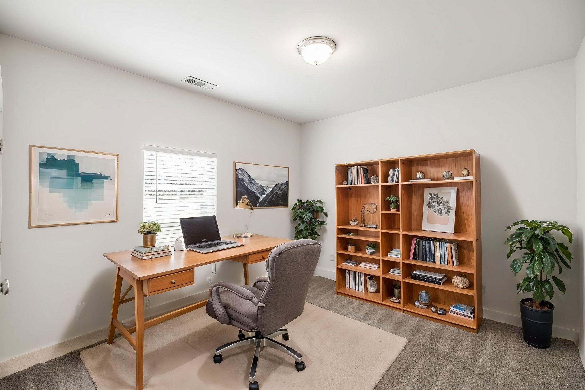 244 Hermitage Point Dr