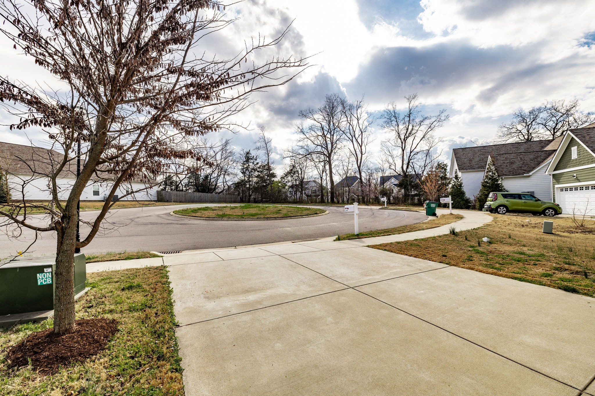 244 Hermitage Point Dr
