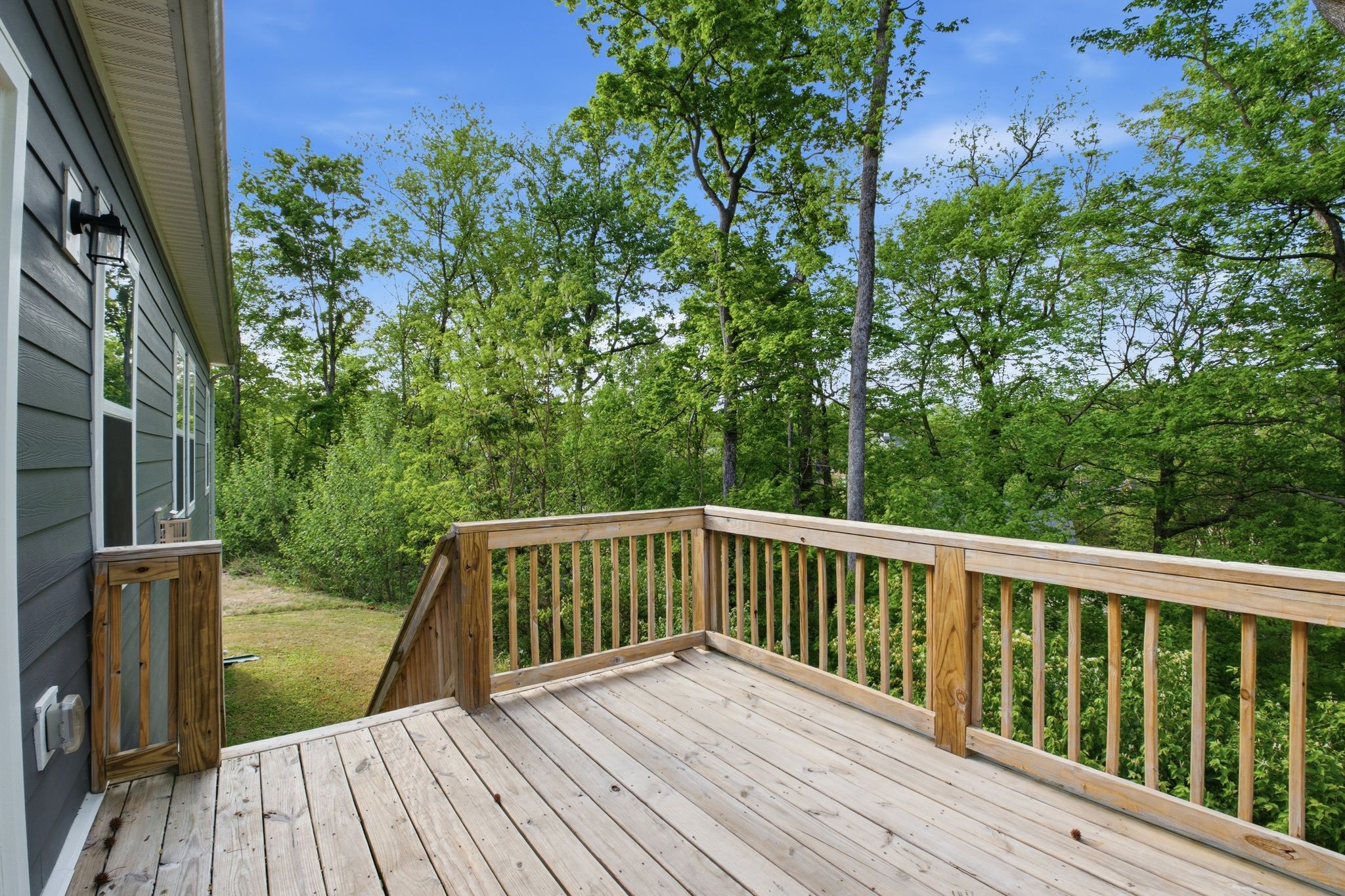 244 Hermitage Point Dr