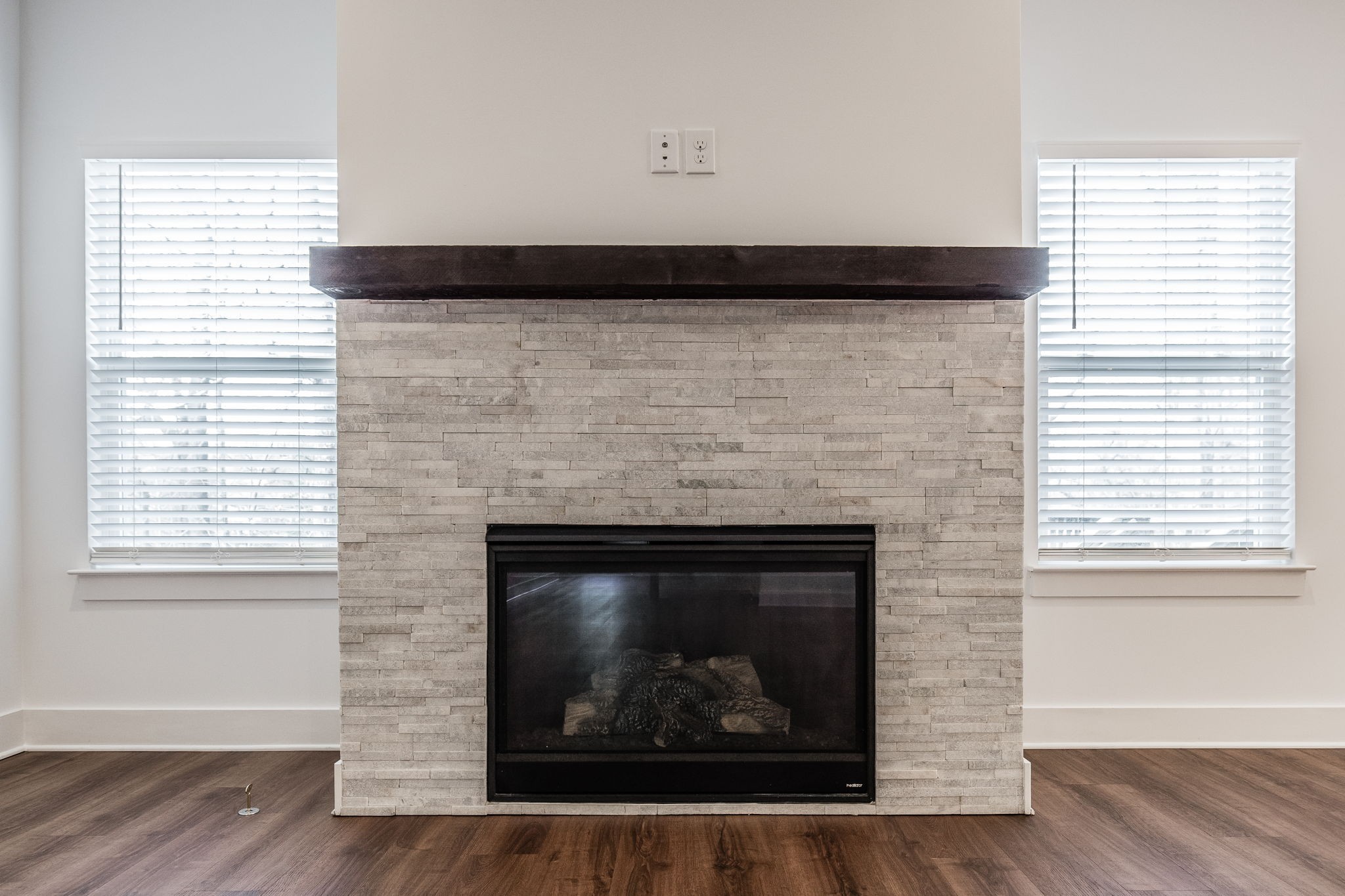 244 Hermitage Point Dr