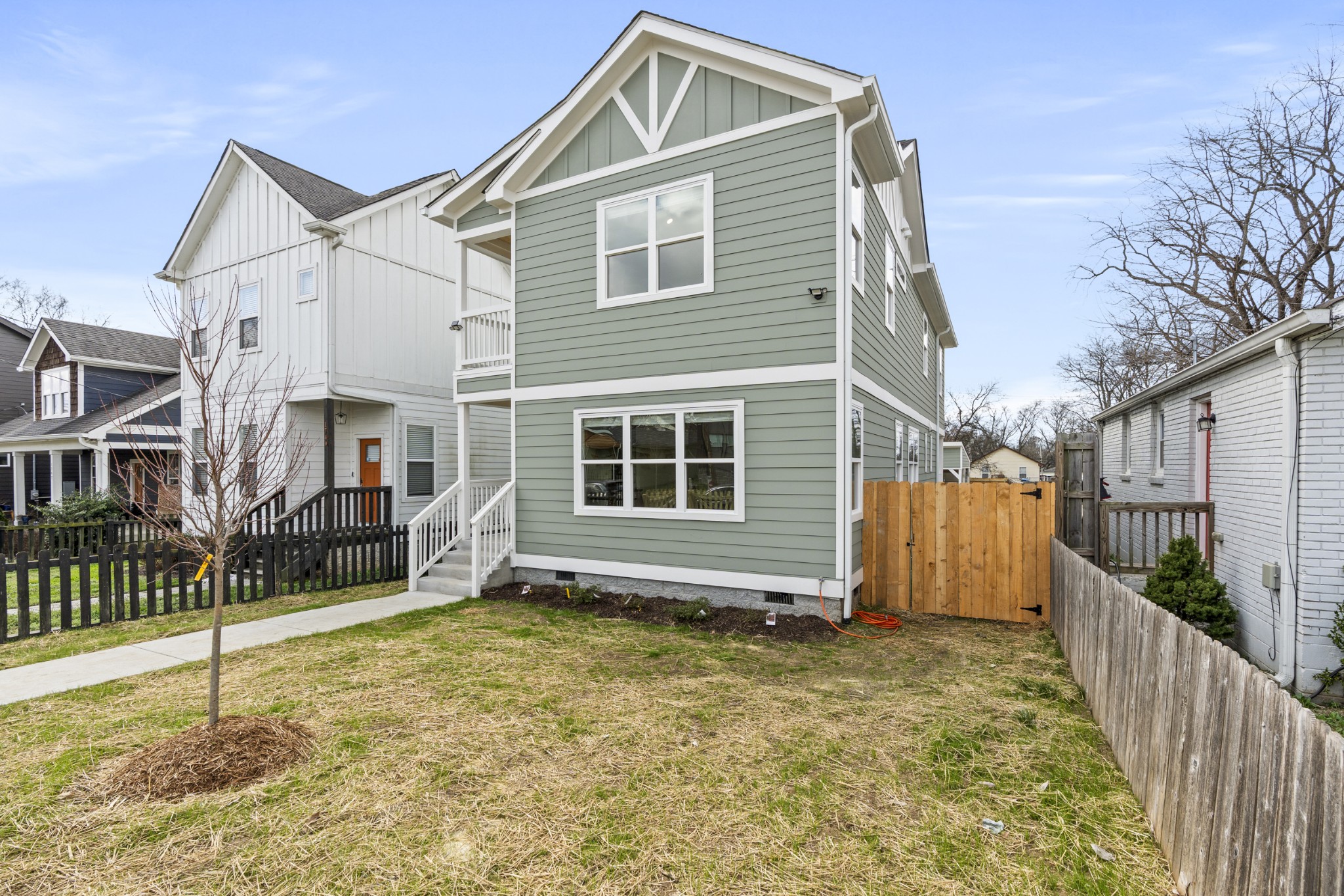 1751 16th Ave, N